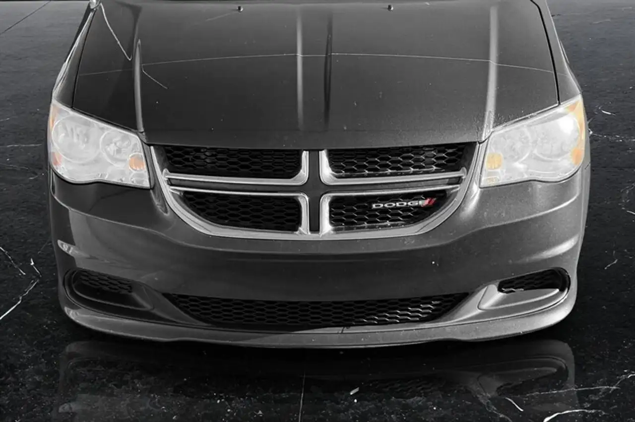 Dodge Grand Caravan снимка Dodge Grand Caravan