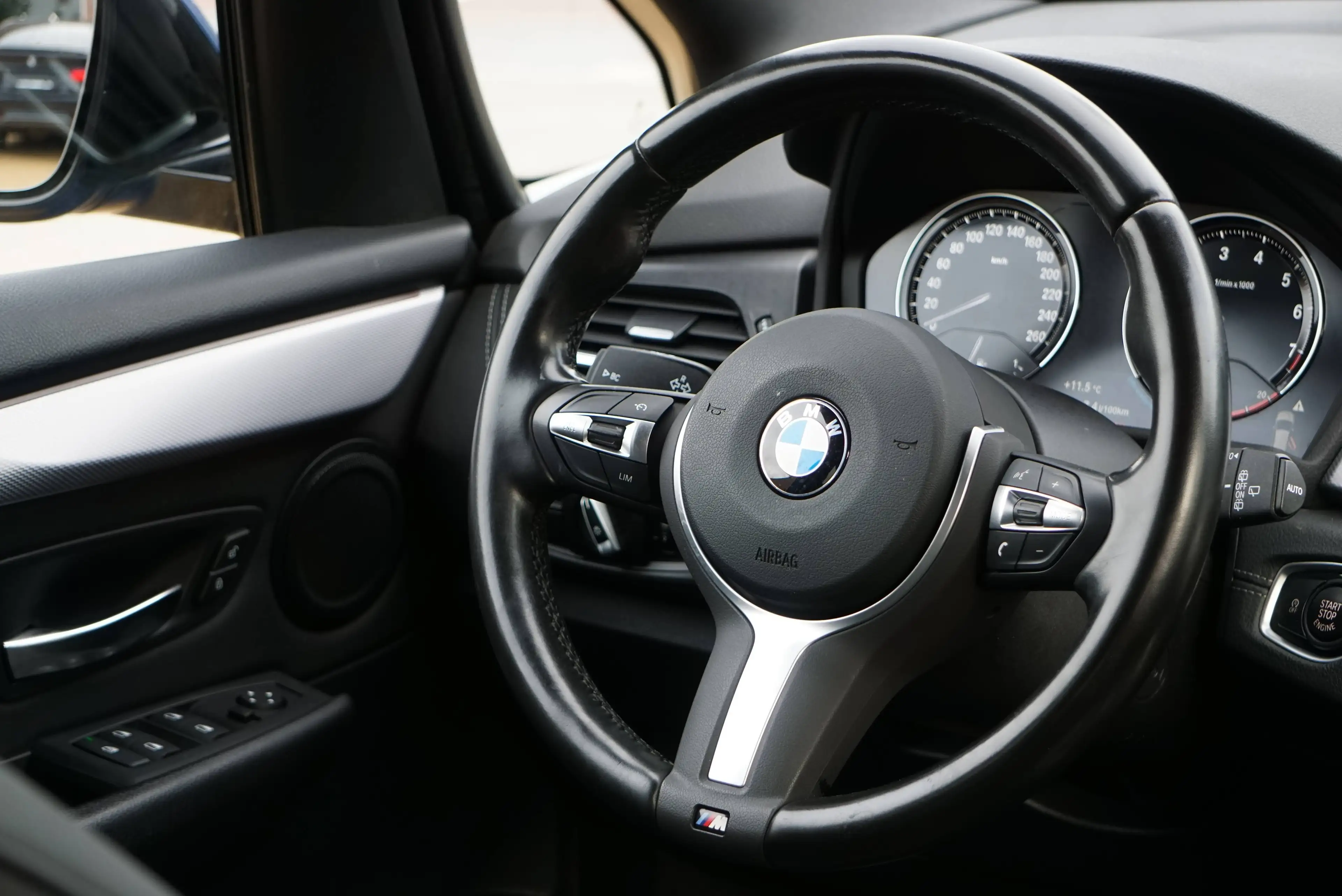 BMW 218 i Gran Tourer PACK M AUTO 7 PLACES CLIMTRONIC PDC CARNET — photo 14