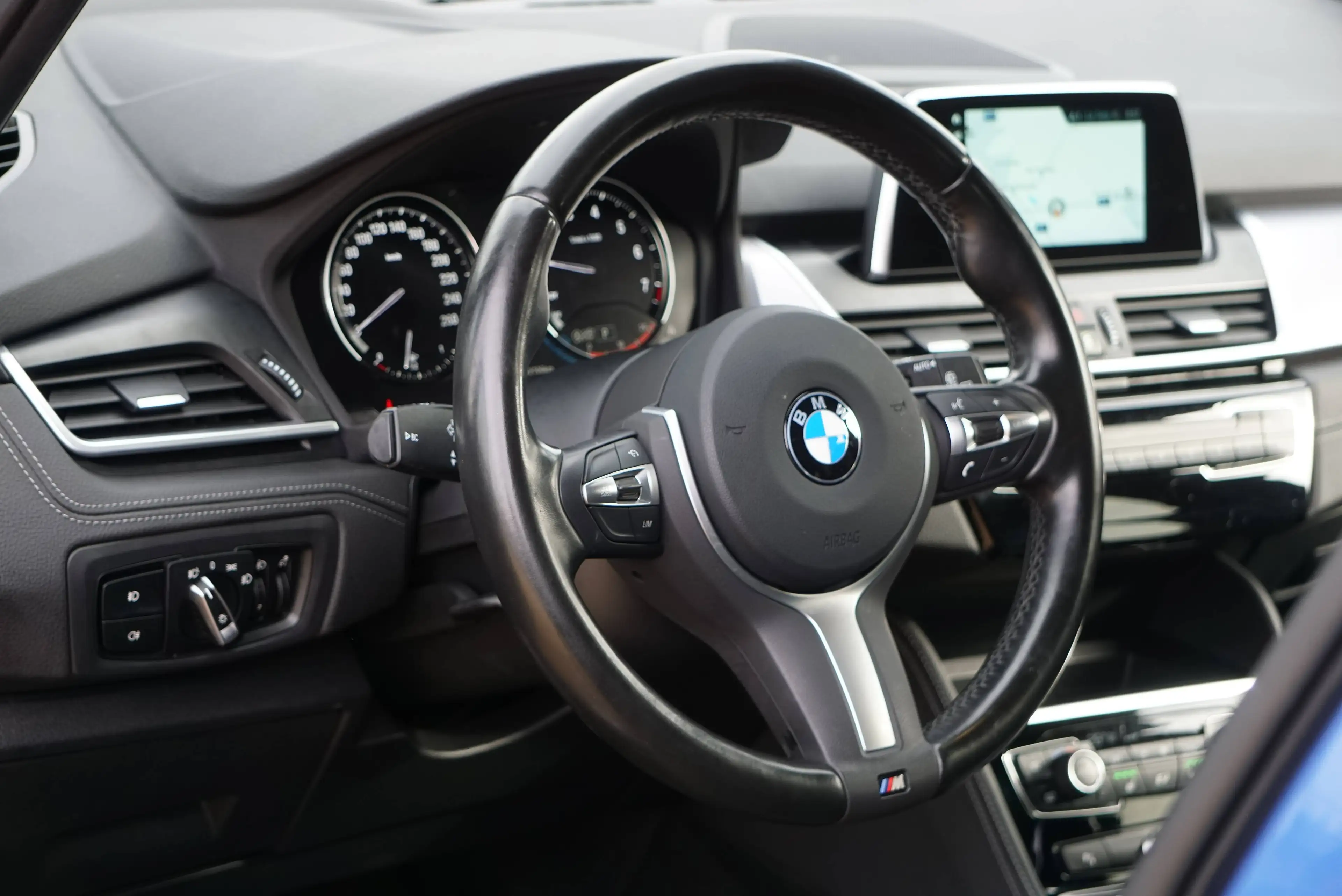 BMW 218 i Gran Tourer PACK M AUTO 7 PLACES CLIMTRONIC PDC CARNET — photo 8