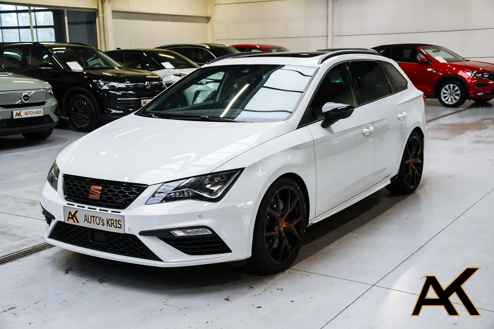SEAT Leon Leon Cupra ST 2.0 TSI 4Drive DSG - NAVI / PANO Blanc - 1