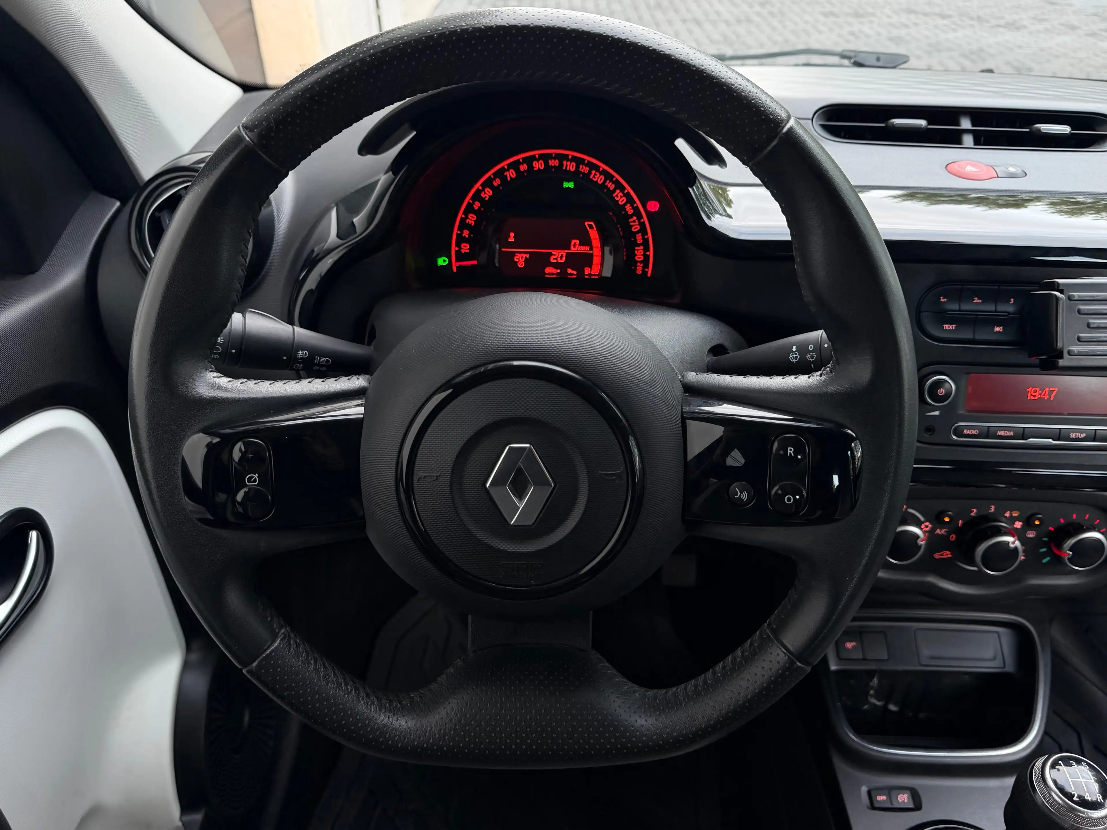 Renault Twingo Twingo 1.0 essence 2020 73 cv/ CLIM/BT/DA — photo 12