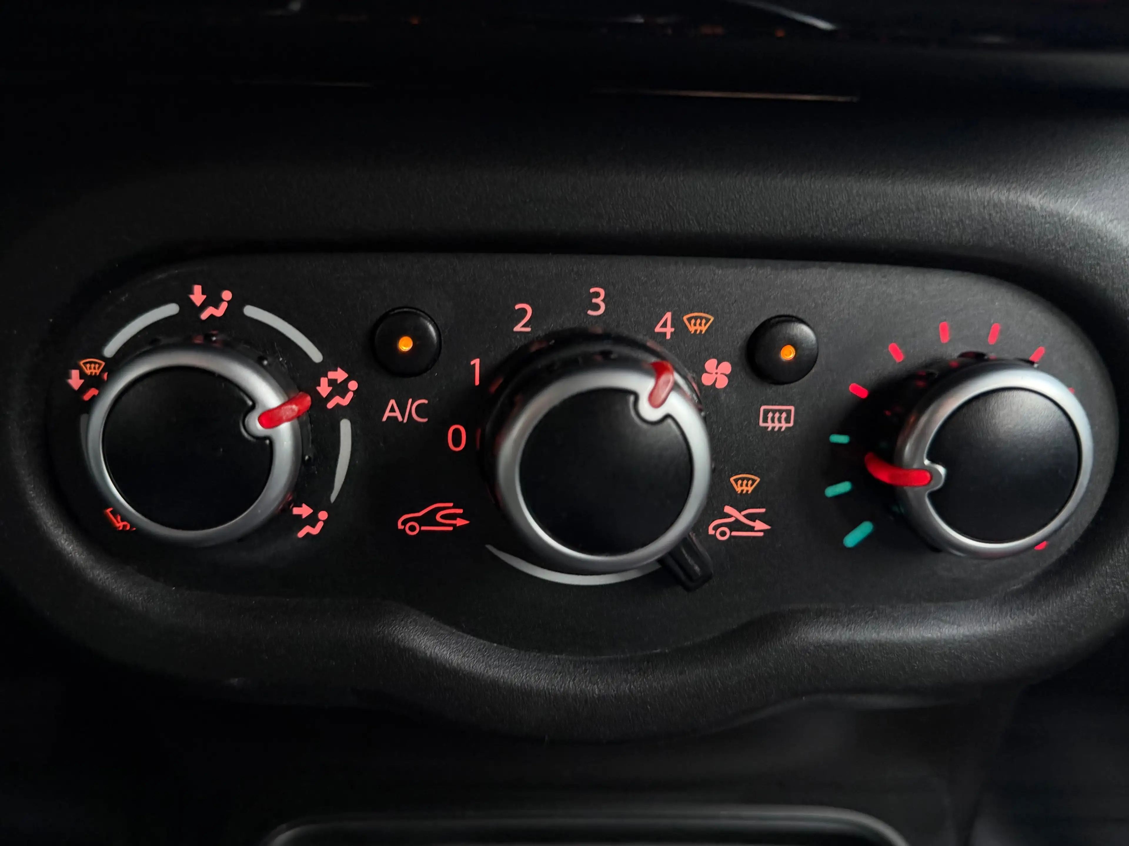 Renault Twingo Twingo 1.0 essence 2020 73 cv/ CLIM/BT/DA — photo 13