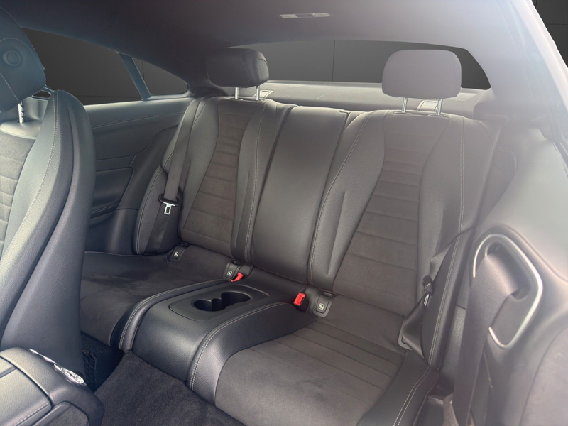 Mercedes-Benz E 200 Coupe AMG-LINE*DISTR+*360°KAM*BURMESTER* — photo 12
