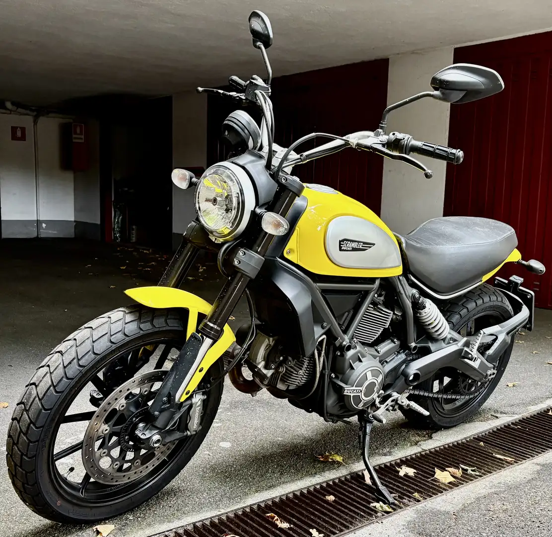Ducati Scrambler 800 Icon Giallo - 1