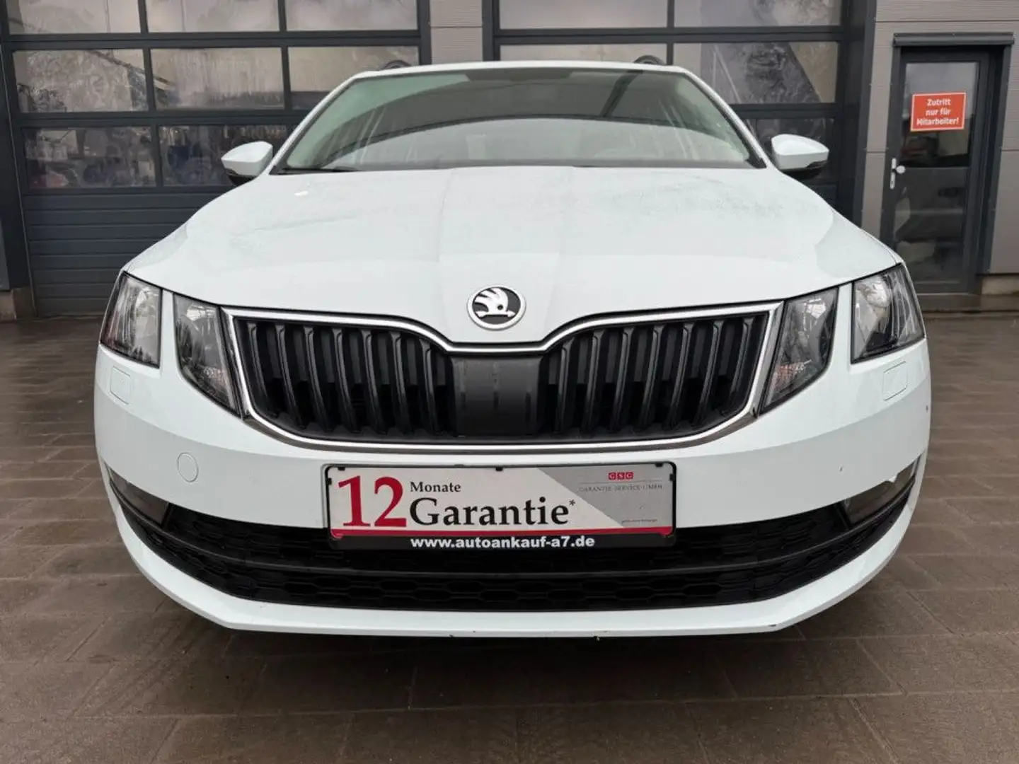 Skoda Octavia Combi Ambition Blanc - 2