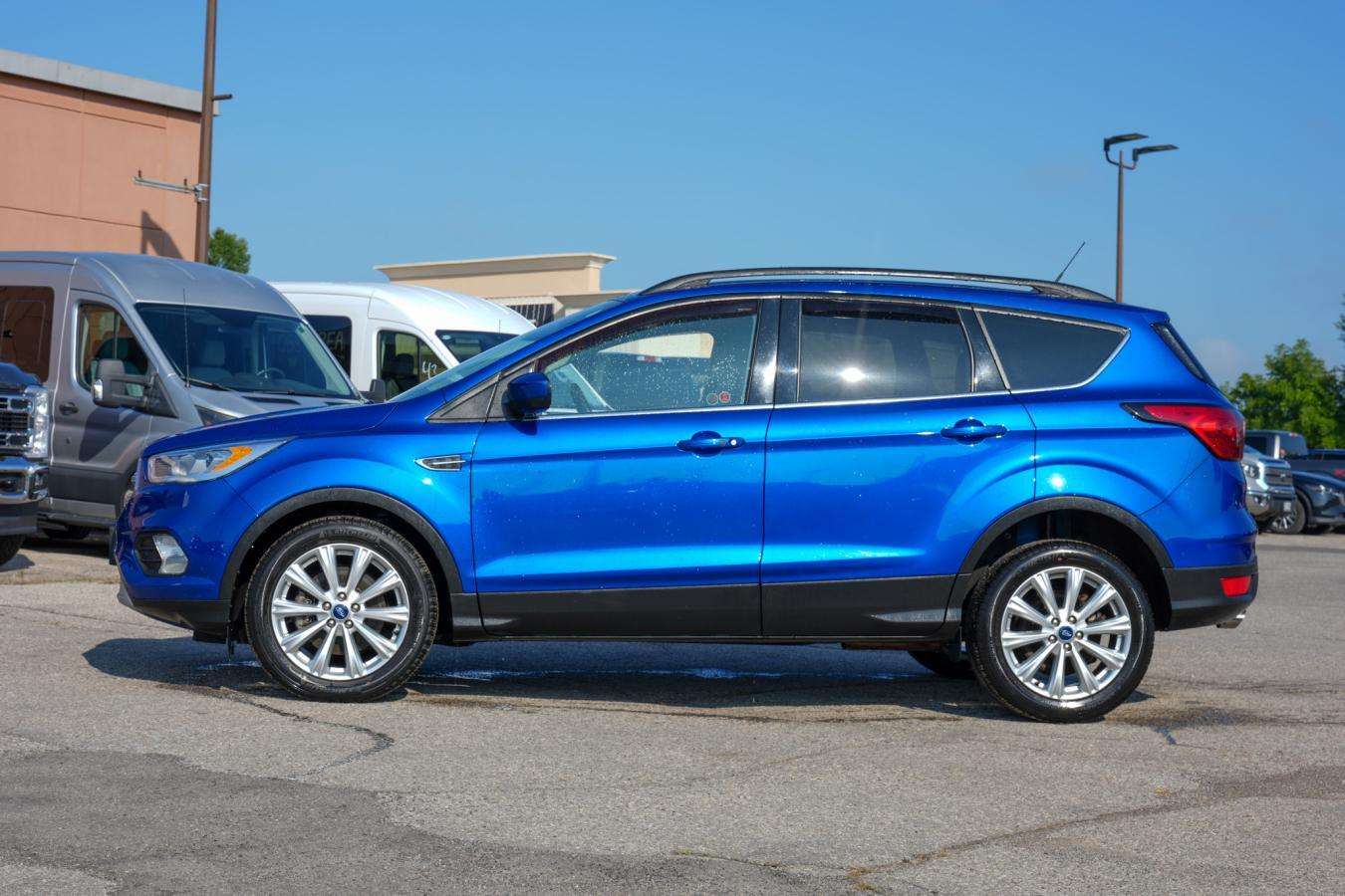 2019 Ford Escape SEL 4WD LOW KM LEATHER PANO ROOF — снимка 1