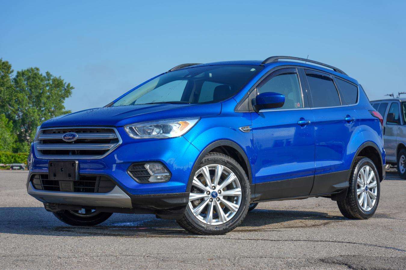 2019 Ford Escape SEL 4WD LOW KM LEATHER PANO ROOF — снимка 1