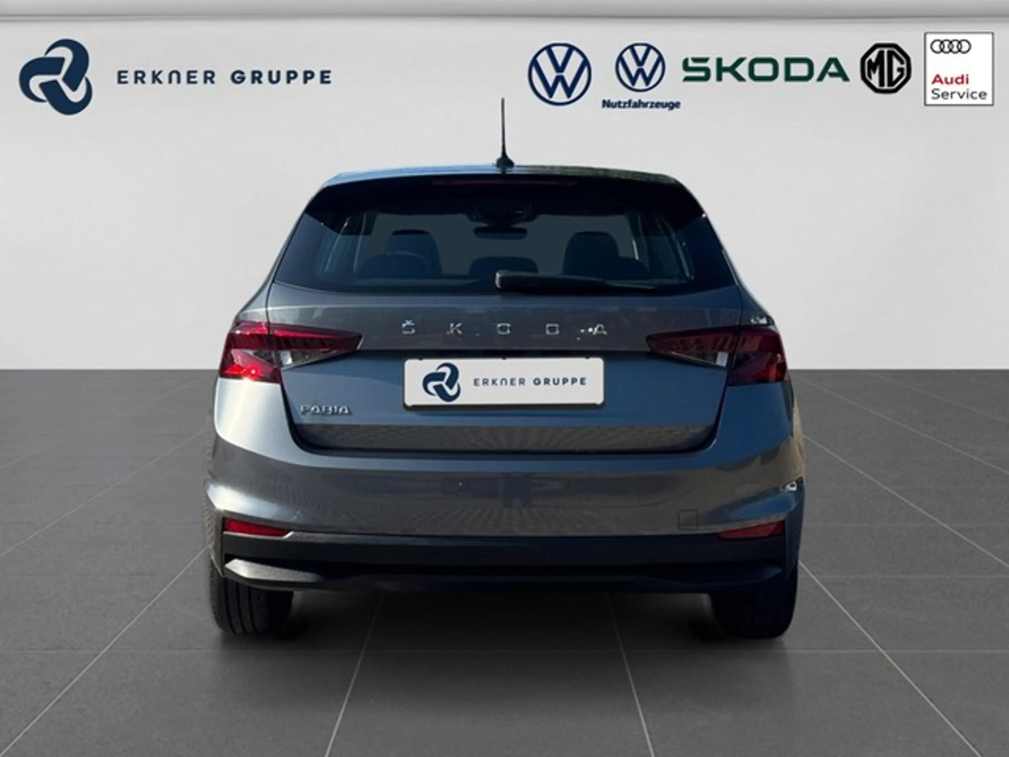 Skoda Fabia 1.0TSI Ambition+TEMPOMAT+LIGHT-ASSIST+DAB+MFL+++ — photo 4