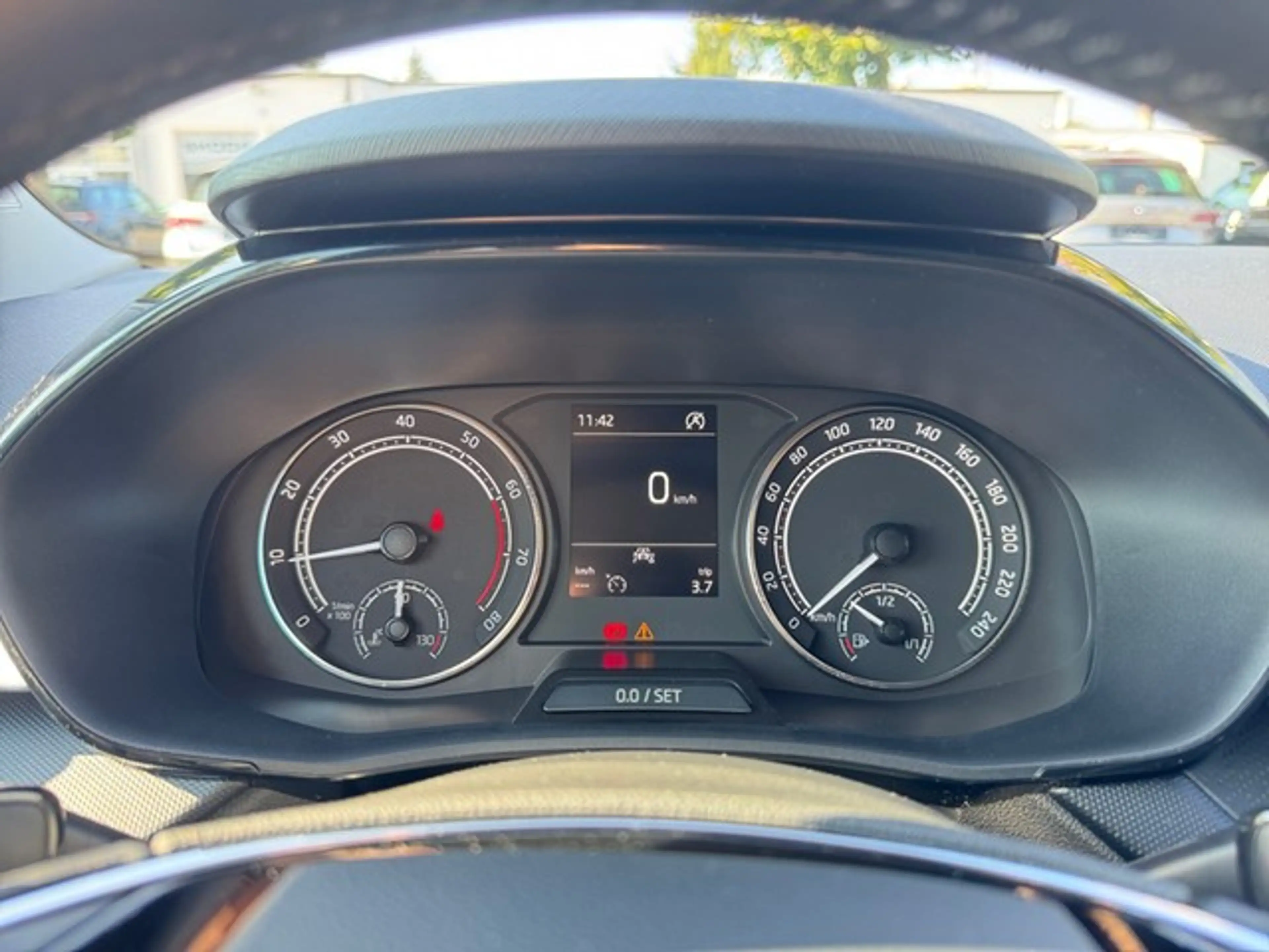 Skoda Fabia 1.0TSI Ambition+TEMPOMAT+LIGHT-ASSIST+DAB+MFL+++ — photo 14