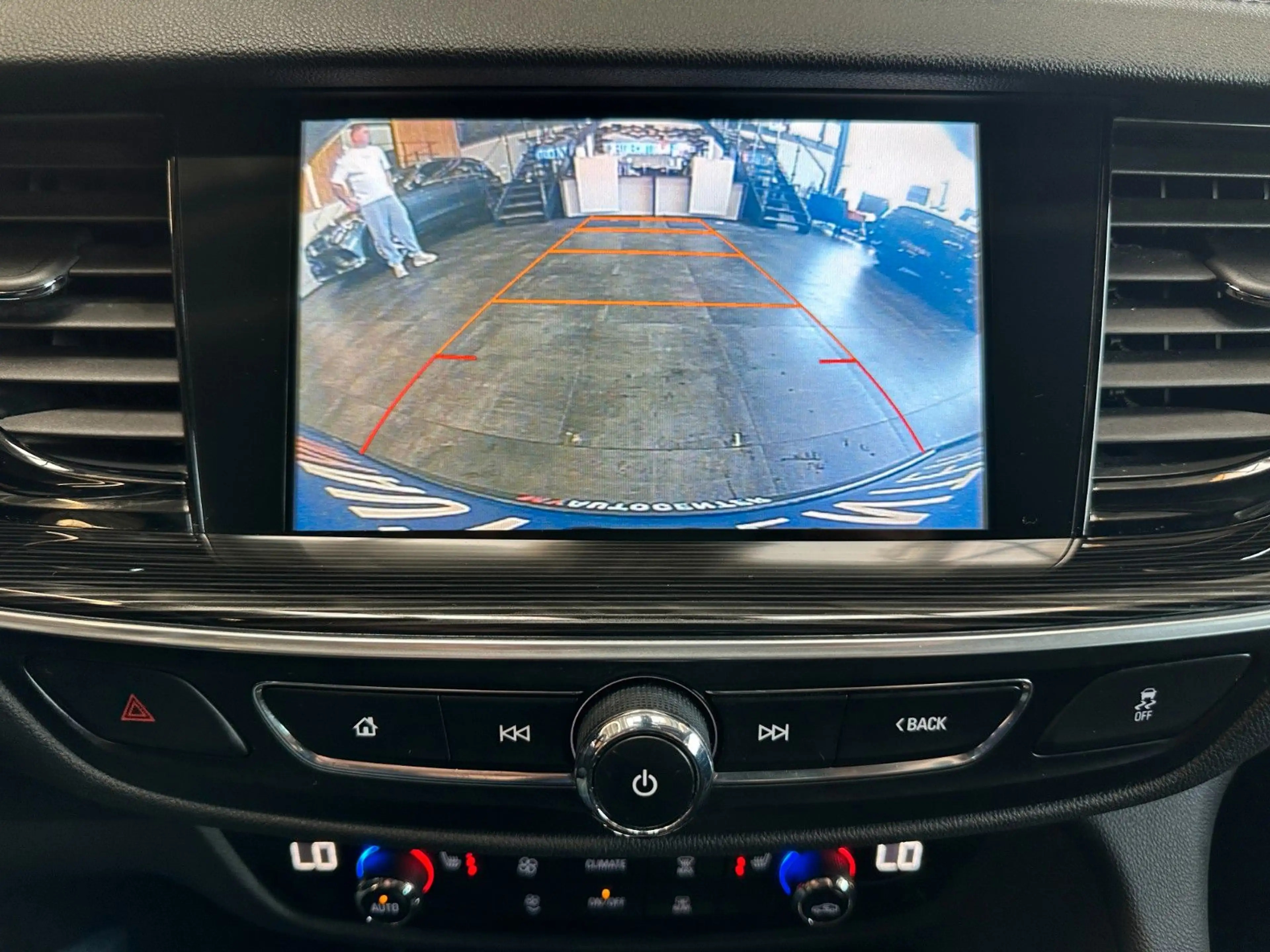 Opel Insignia B*LKHZ*2-ZONEN*LED*CARPLAY*CAMERA* — photo 15