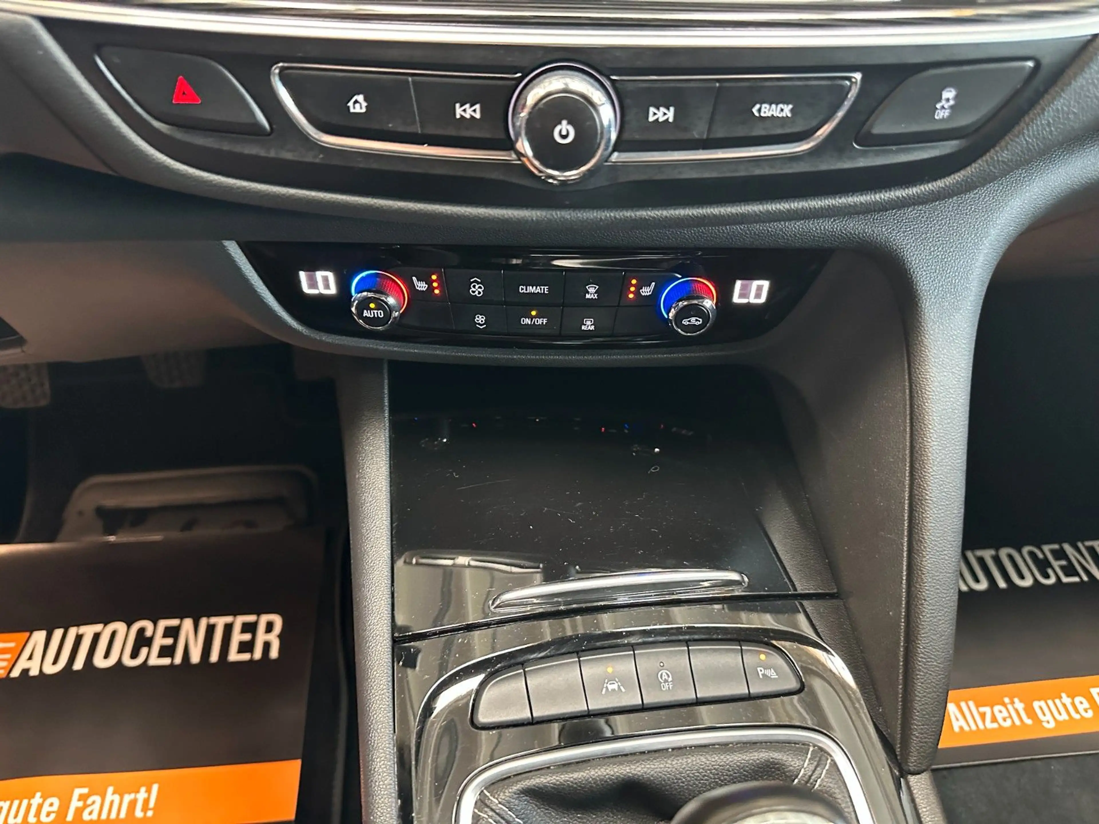 Opel Insignia B*LKHZ*2-ZONEN*LED*CARPLAY*CAMERA* — photo 9