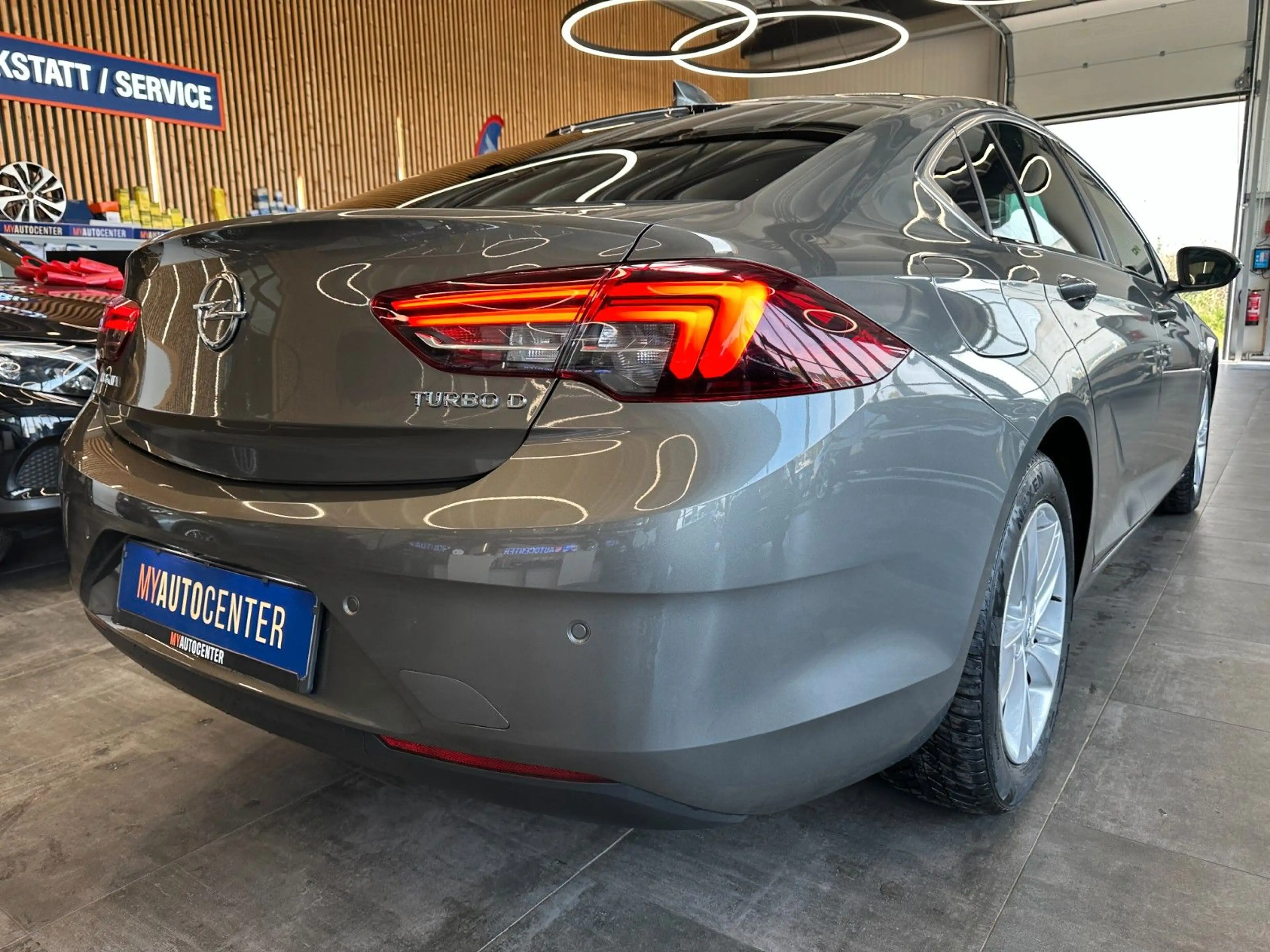 Opel Insignia B*LKHZ*2-ZONEN*LED*CARPLAY*CAMERA* — photo 2