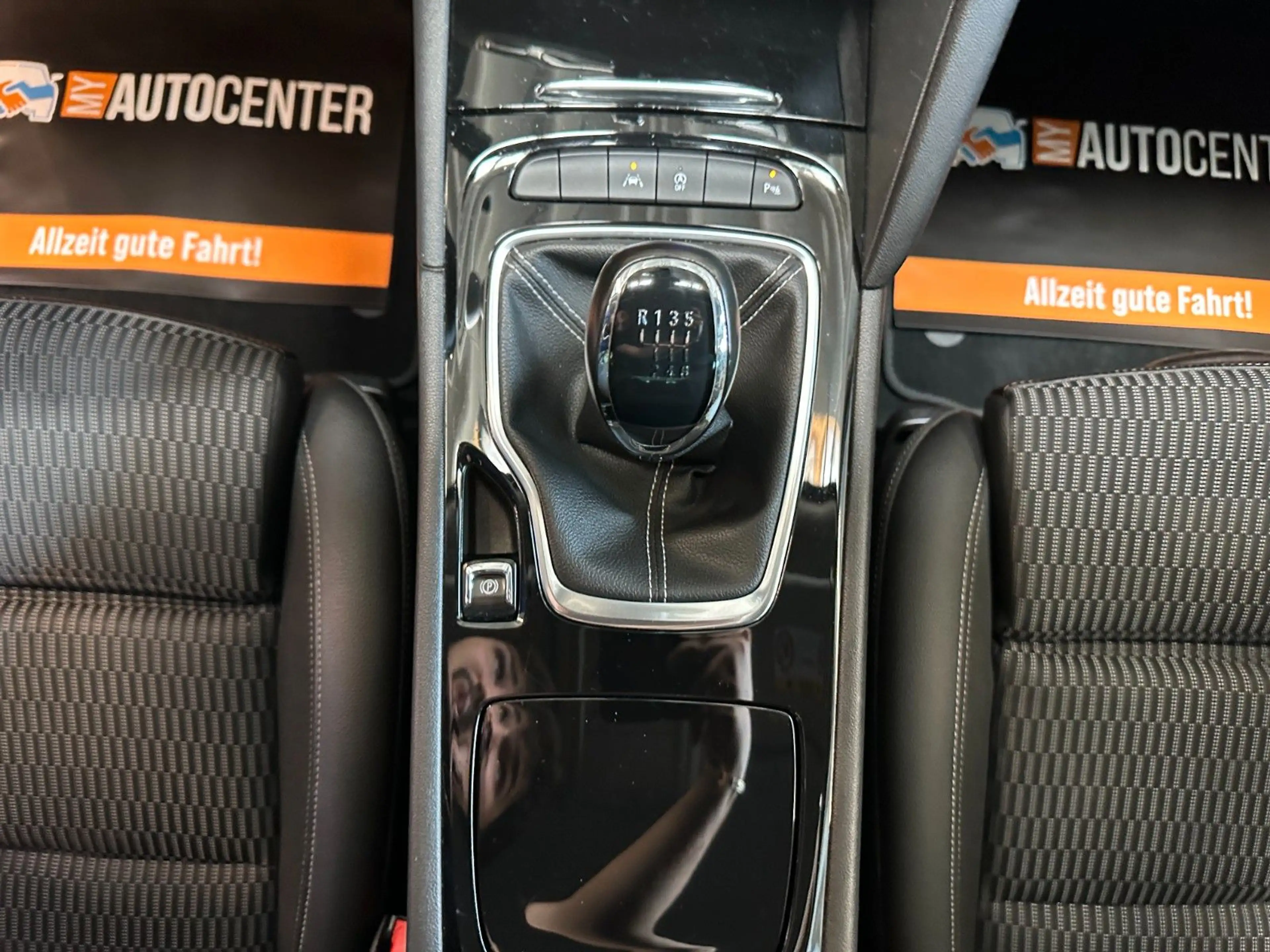 Opel Insignia B*LKHZ*2-ZONEN*LED*CARPLAY*CAMERA* — photo 10