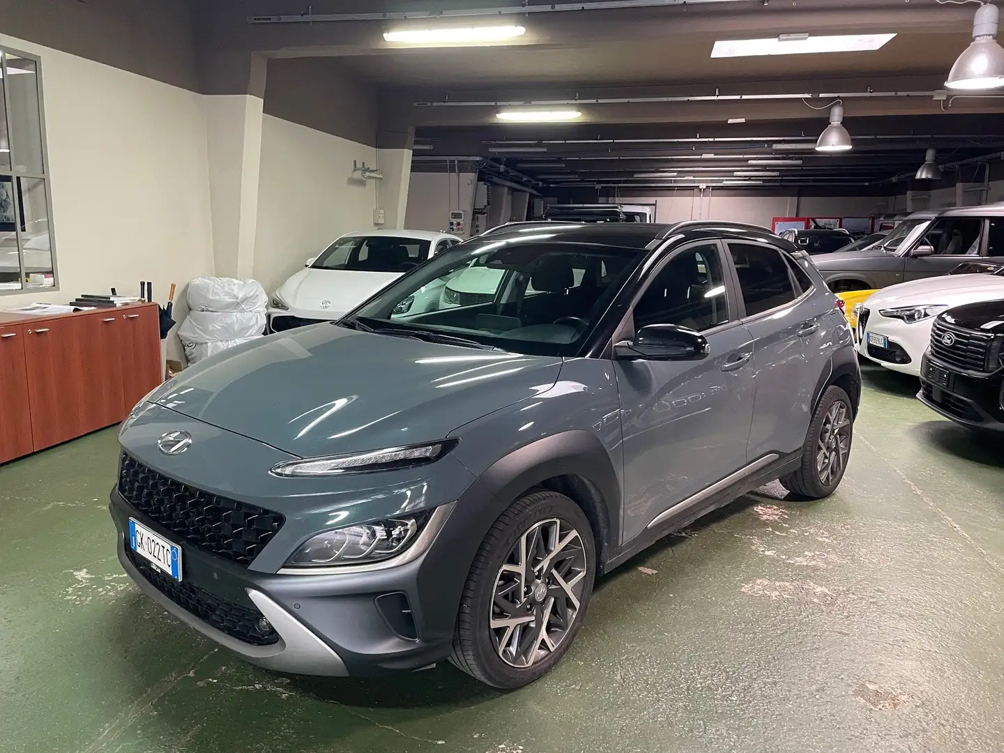 Hyundai KONA 1.6 gdi hev 141cv dct FULL HYBRID Gris - 2