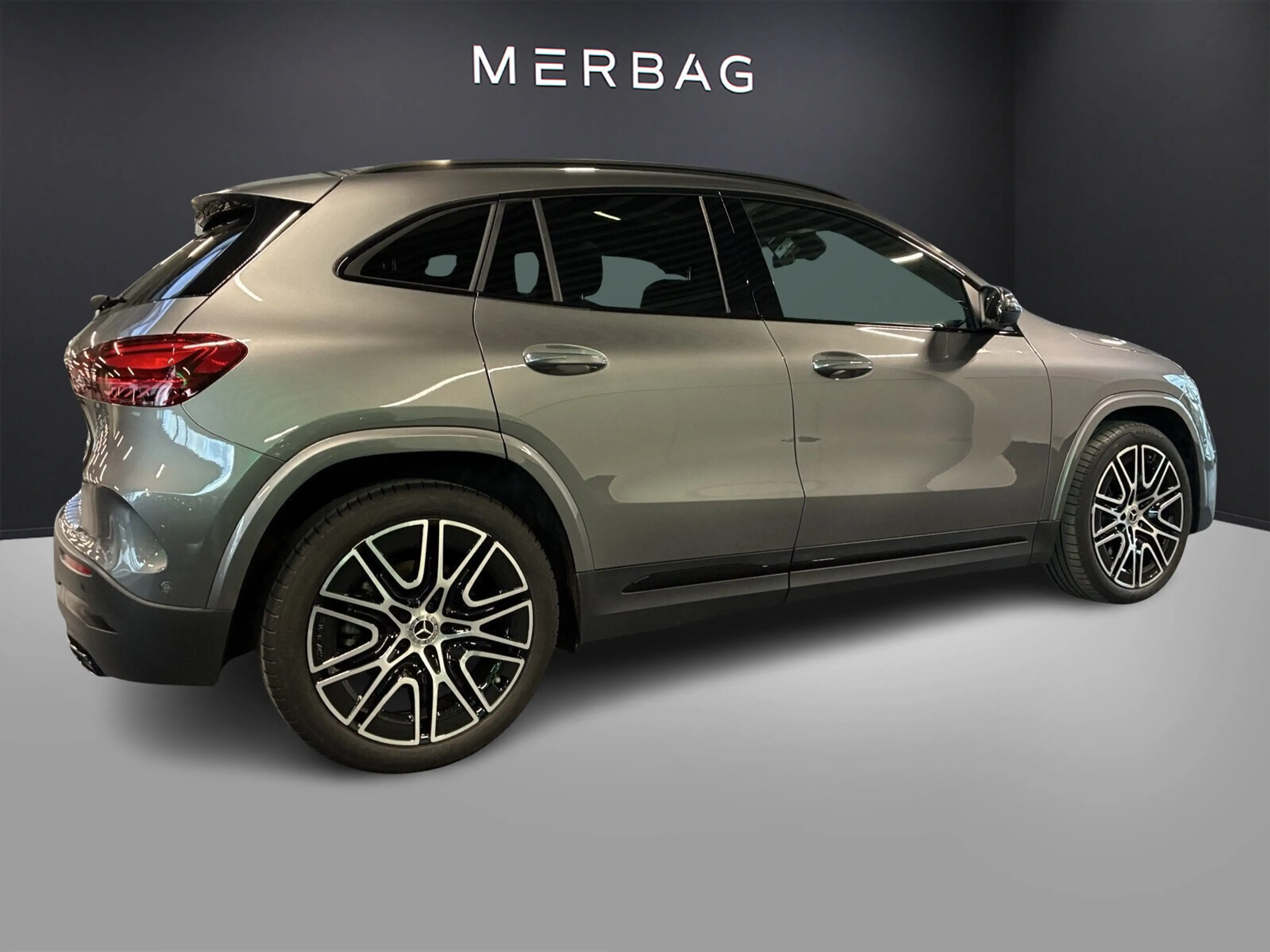 Mercedes-Benz GLA 220 GLA 220 4M AMG-LINE PANORAMA STANDH. MULTIBEAM BC — photo 5