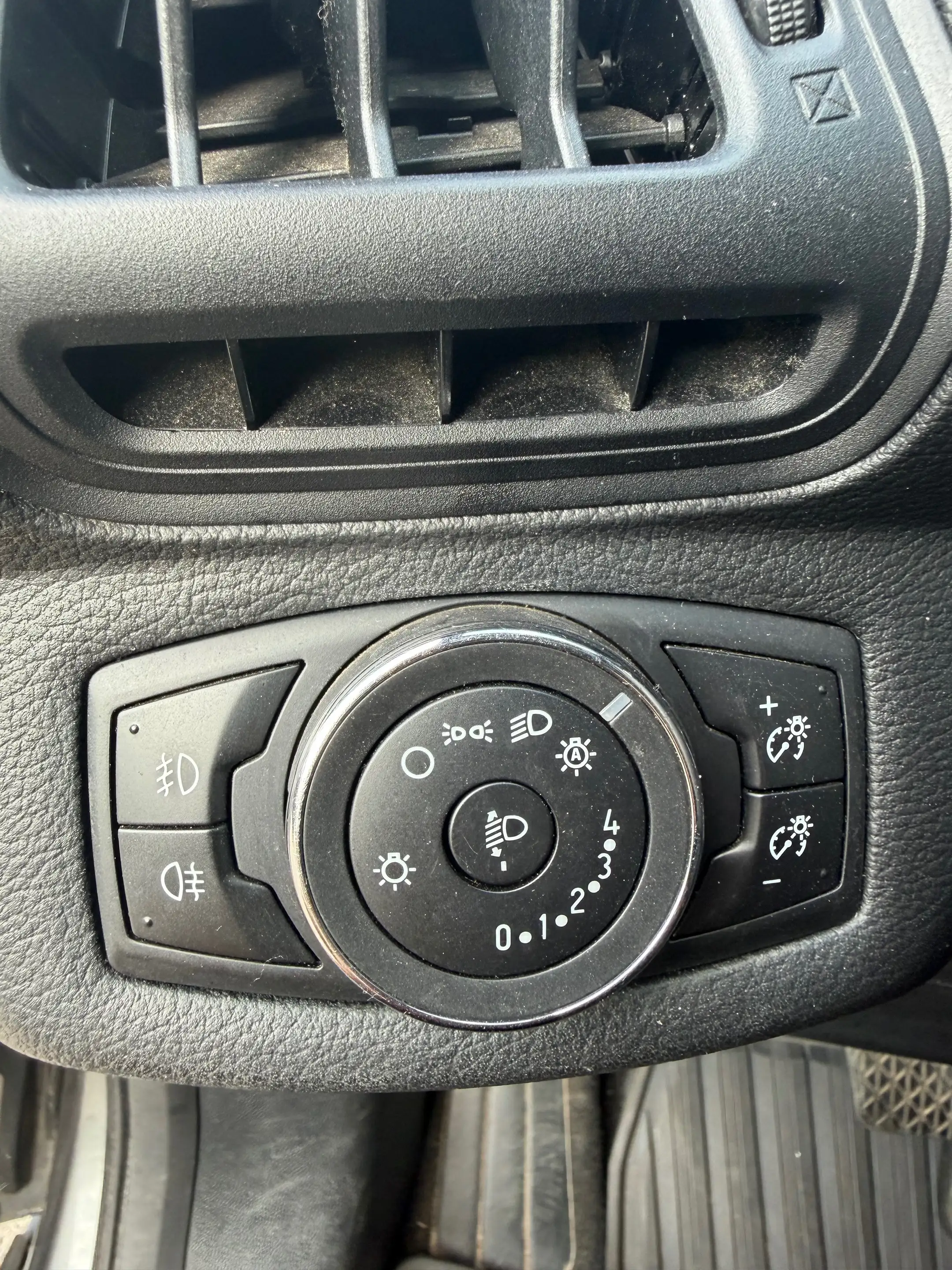 Ford B-Max B-Max 1.6i Ti-VCT Trend PowerShift — photo 15