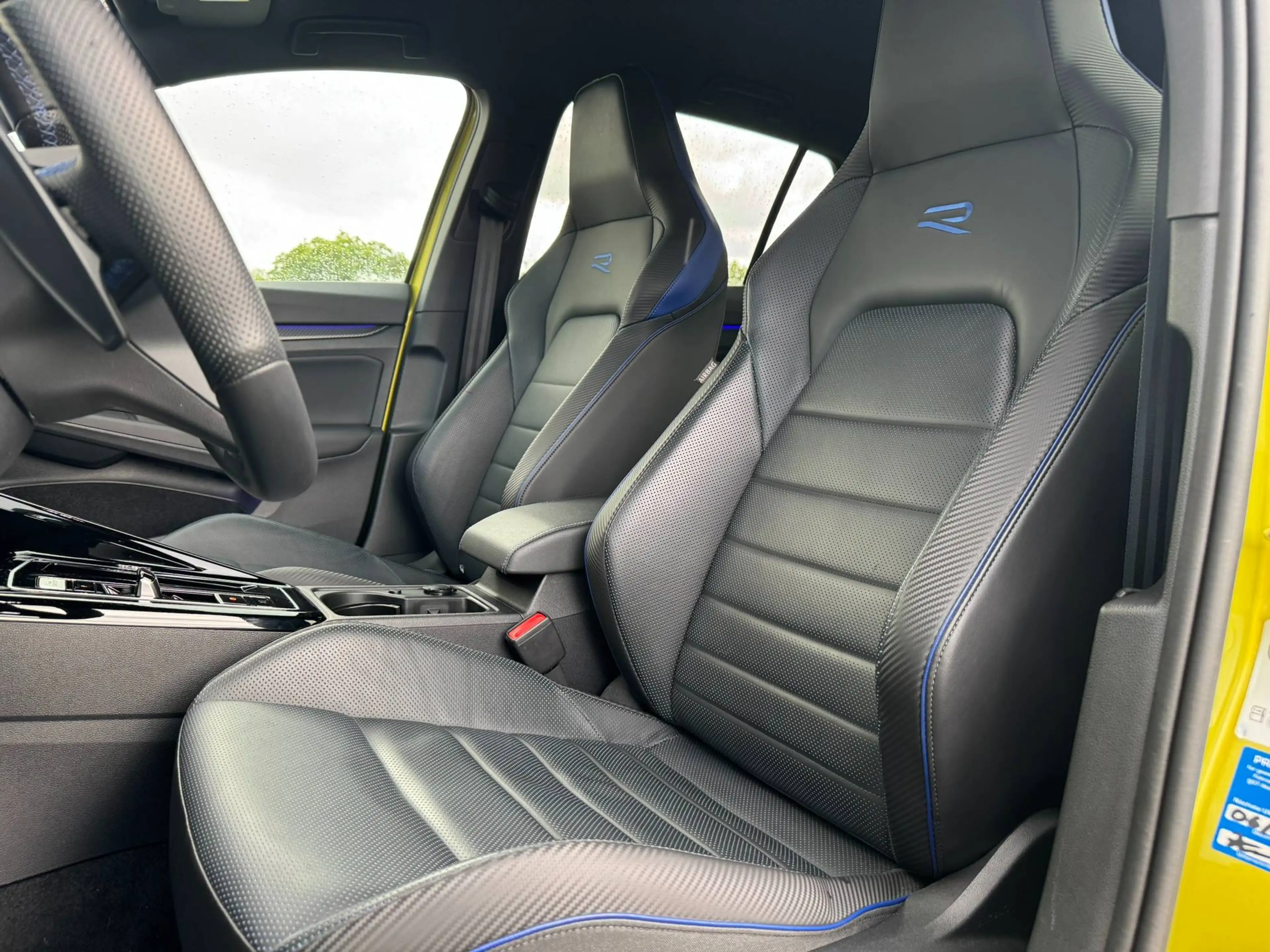 Volkswagen Golf R 333 'Limited Edition' (Nr. 239/333)/ Akrapovic/ 4Motion/ H&K audio/ Ventilatie/ ACC/ Matrix/ Camera — photo 11