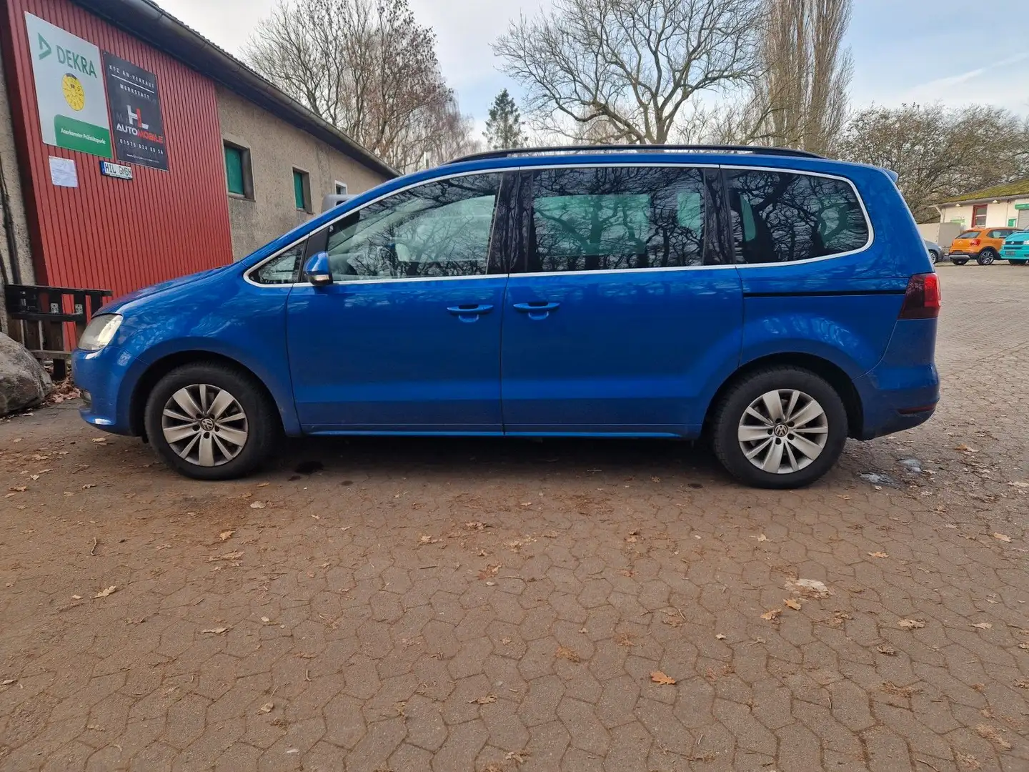 Volkswagen Sharan BMT/Start-Stopp *7 Sitzer* Kék - 1