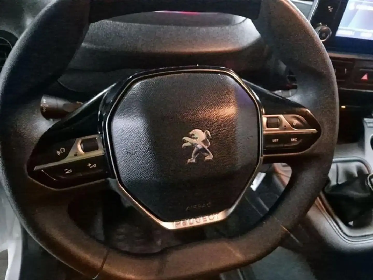 Peugeot Partner 1.5BlueHDI S&S Premium Standard 600kg 75 Blanco - 2