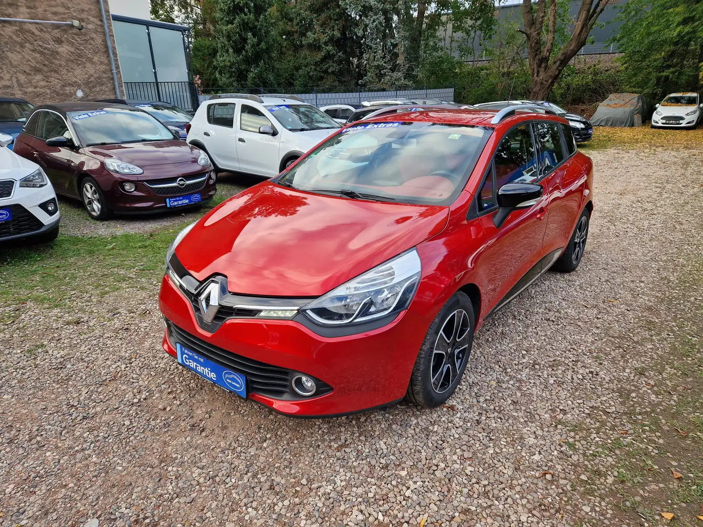 Renault Clio IV Grandtour Klimatro 81Tkm Navi LED Alu 2H Rouge - 1