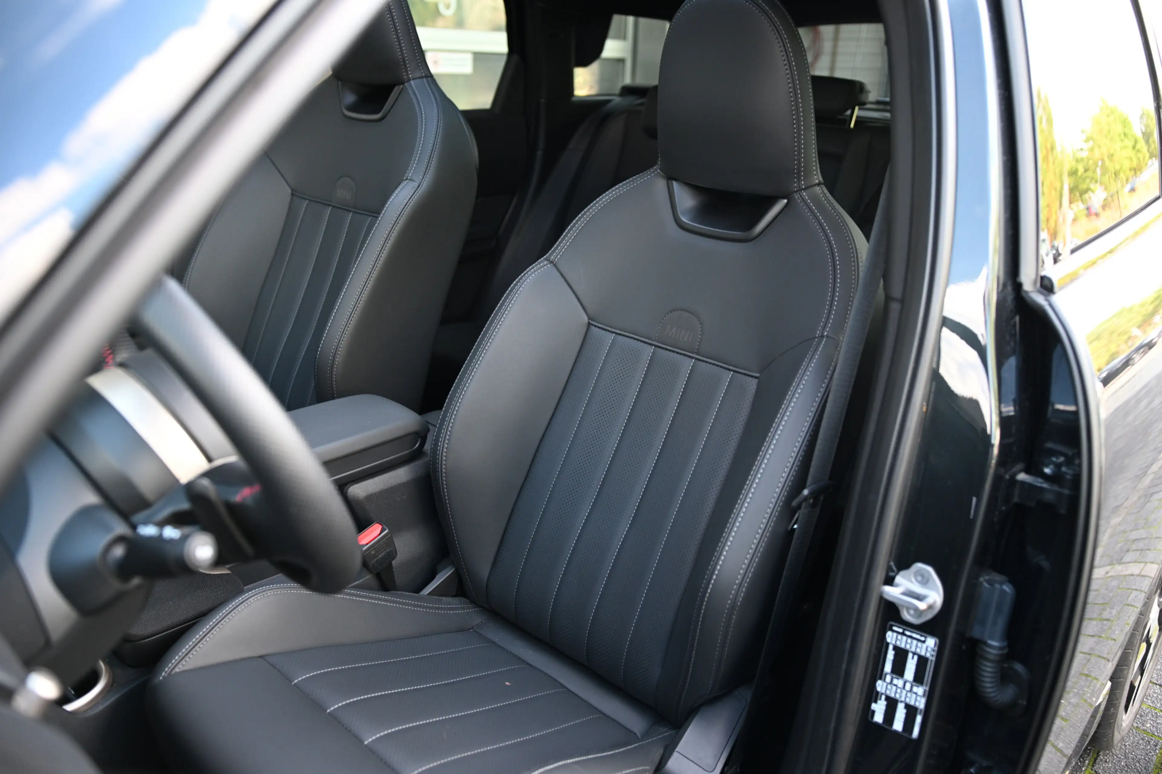 MINI John Cooper Works Countryman C Automaat / Pakket L / JCW / Pakket L / JCW / 20" — photo 4