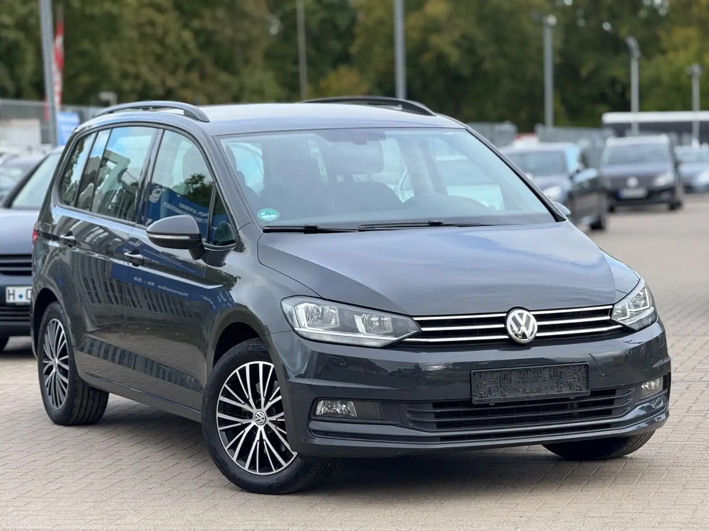Volkswagen Touran 2.0 TDI Comfortline  /AHK/Navi/ACC Grau - 1