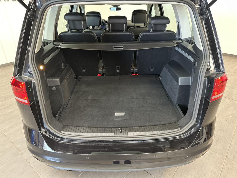 Volkswagen Touran 2.0 TDI DSG CL NAV+LED+V-COCKPIT+AHK+PP — photo 6