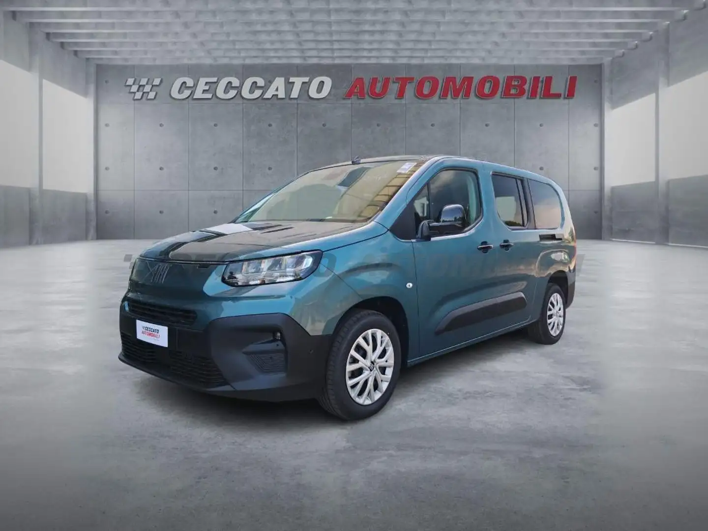 Fiat Doblo Doblo Passo Lungo 1.5 d Doblo 130cv auto Blu/Azzurro - 1