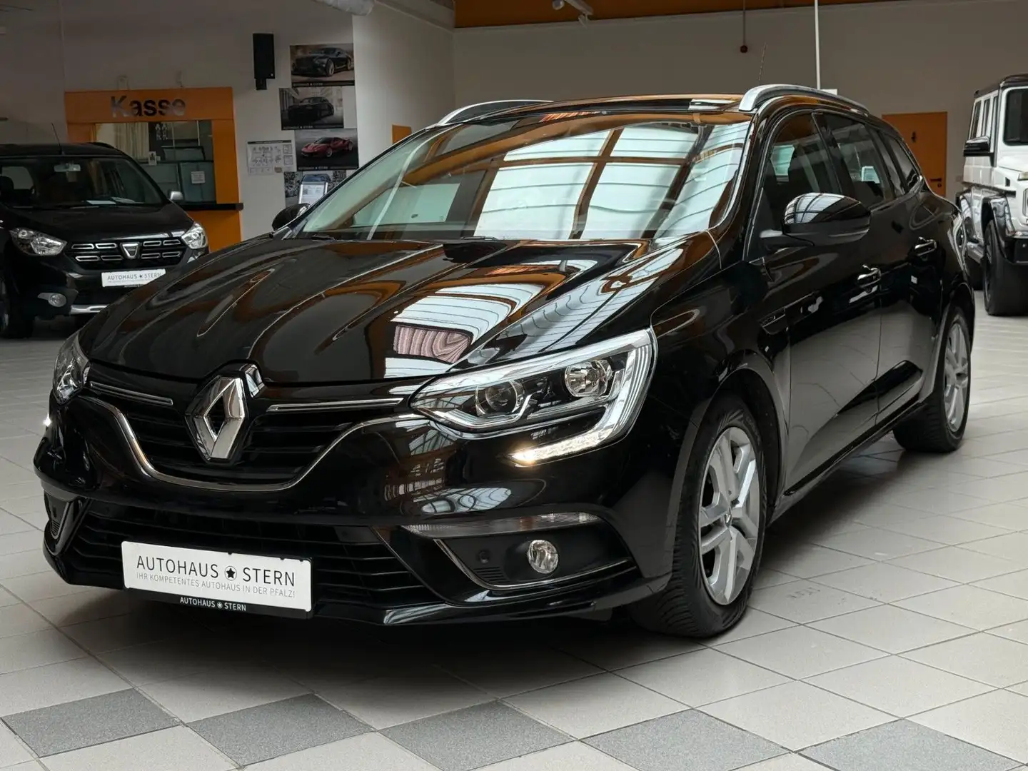 Renault Megane IV Kombi|Automatik|Navi|Klima|PDC|SHZ|BT Schwarz - 1