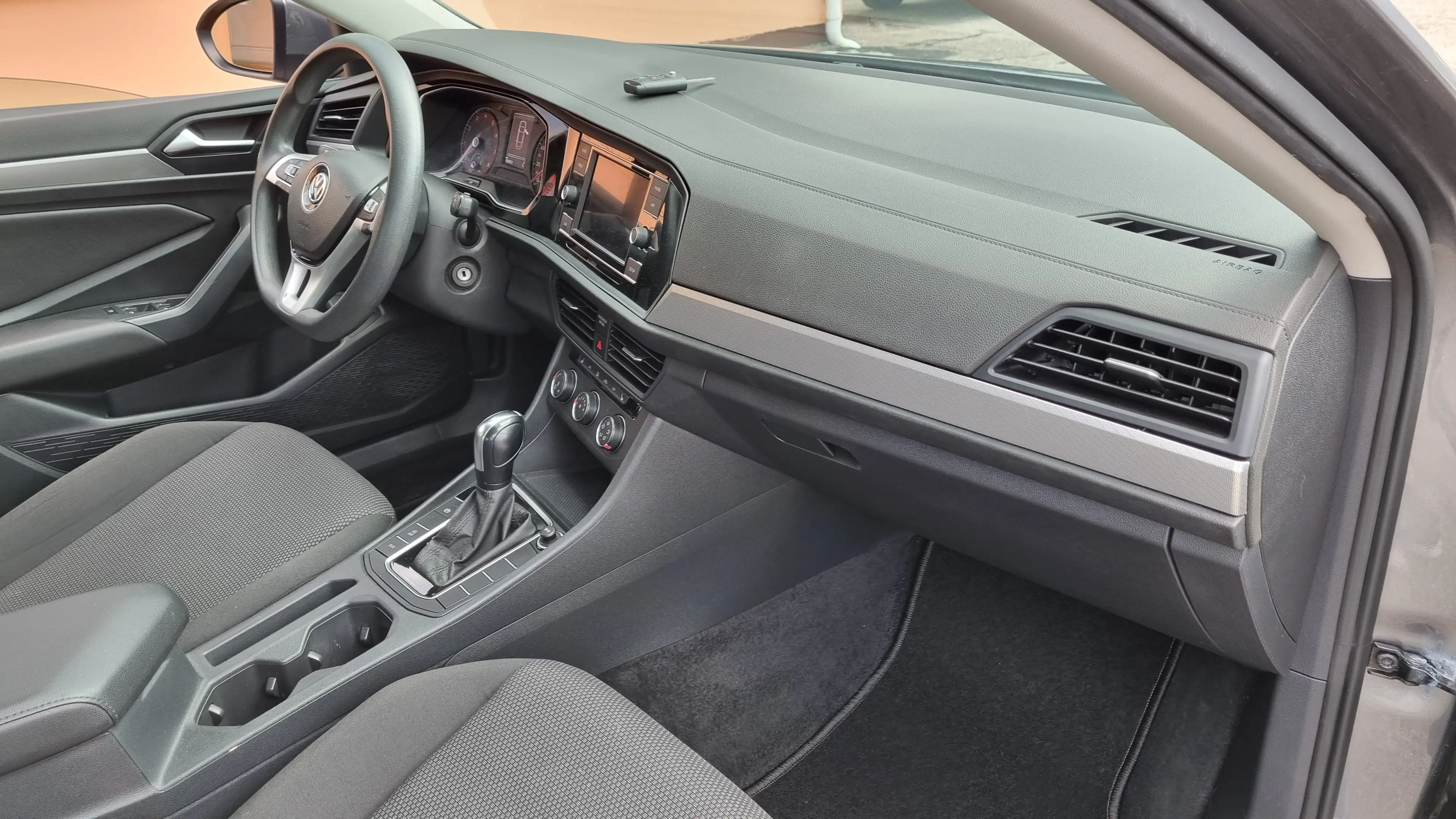 Volkswagen Jetta 1.4 — photo 13