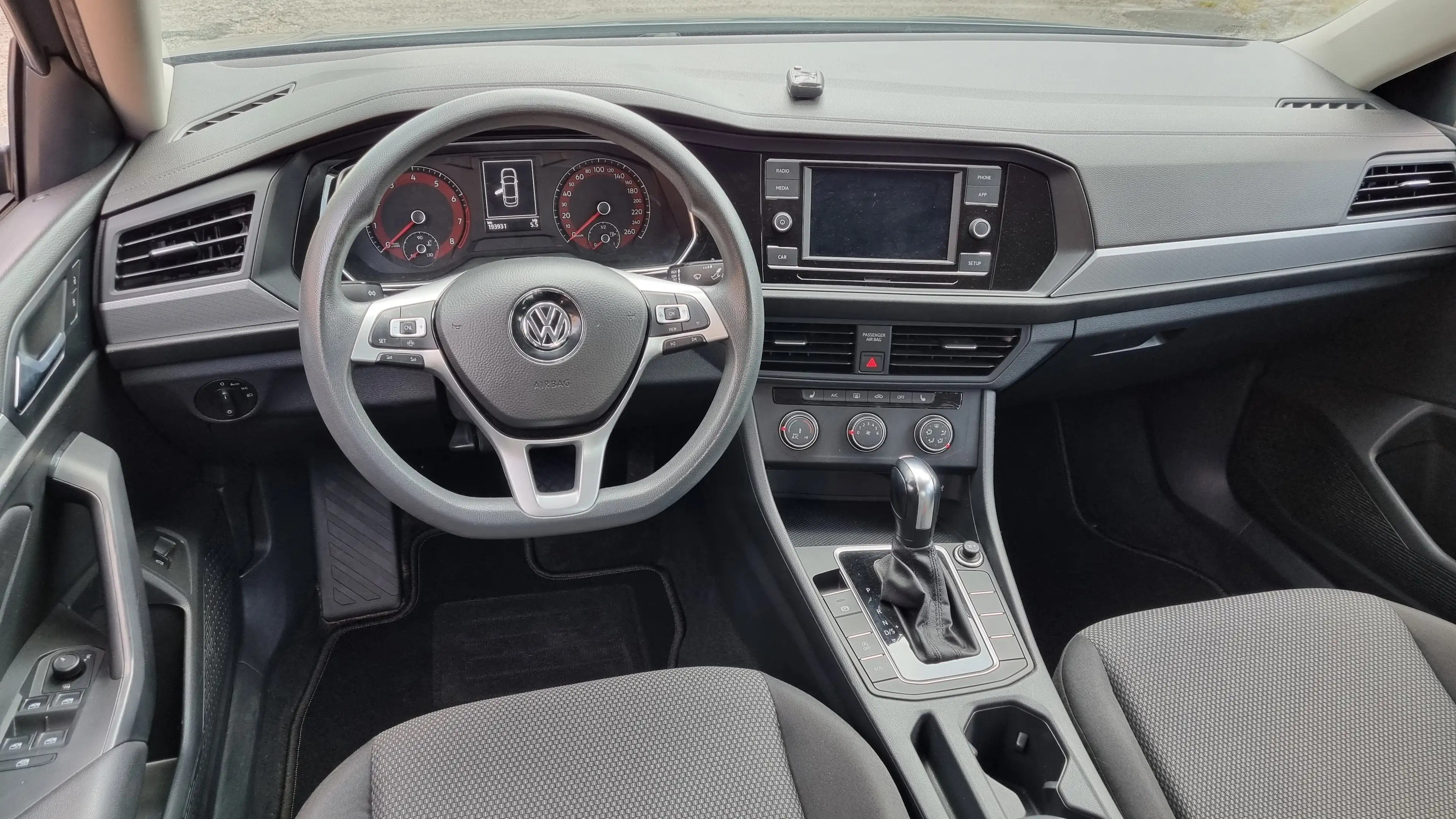 Volkswagen Jetta 1.4 — photo 11