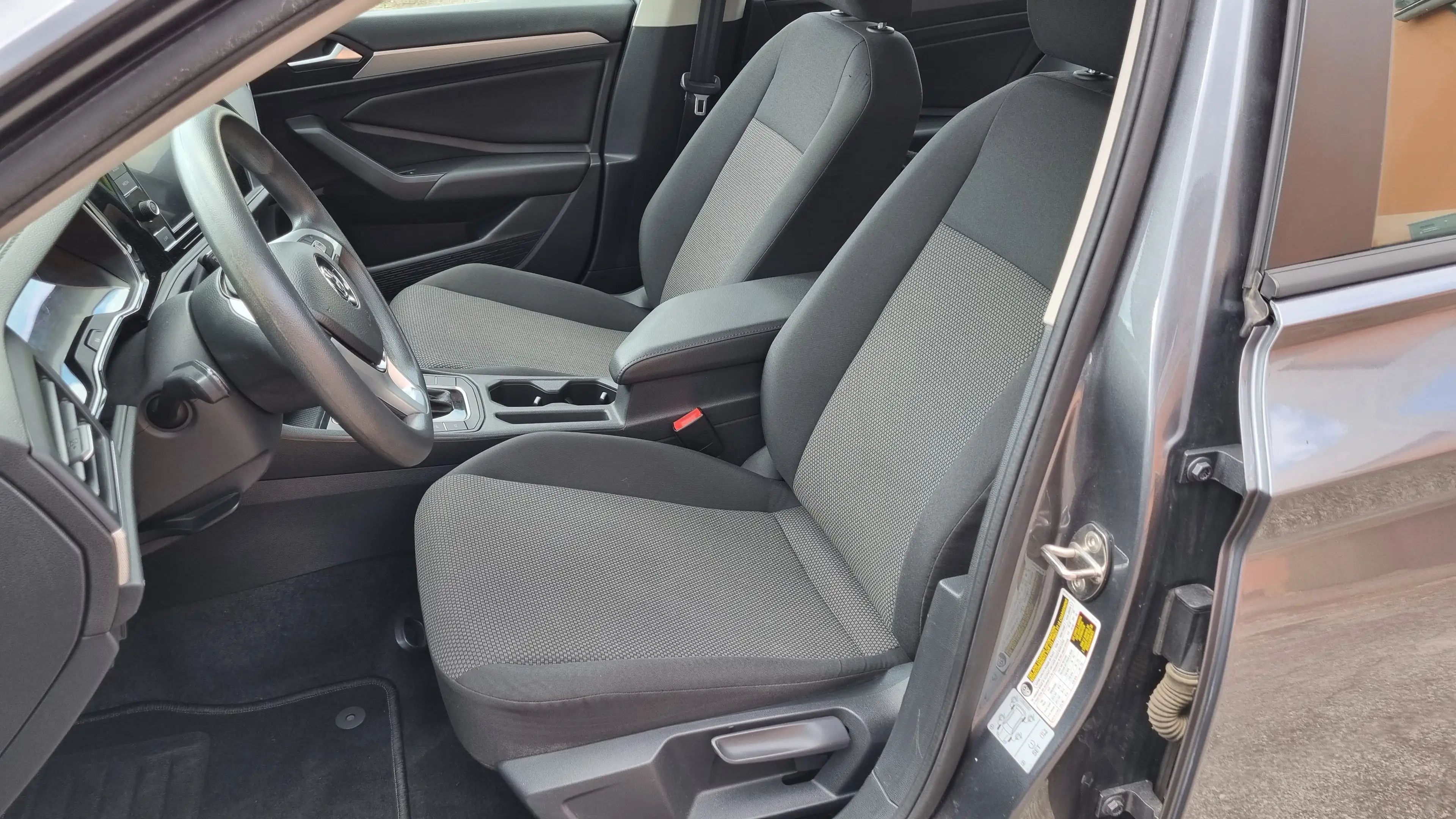 Volkswagen Jetta 1.4 — photo 10