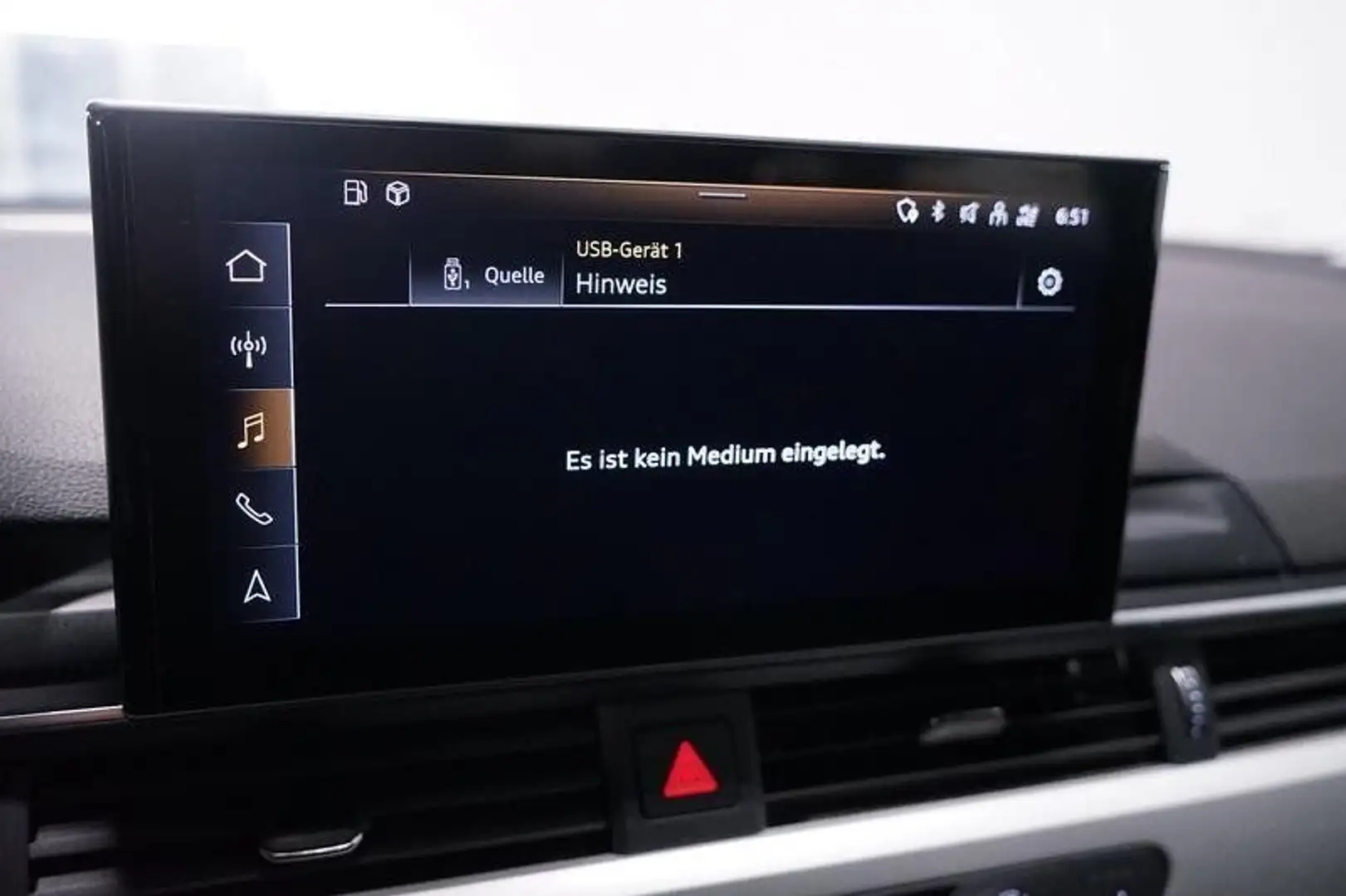 Audi A4 AUT/Navi/Pano/SHZ/PDC/Facelift/Akustikglas/LM Schwarz - 1