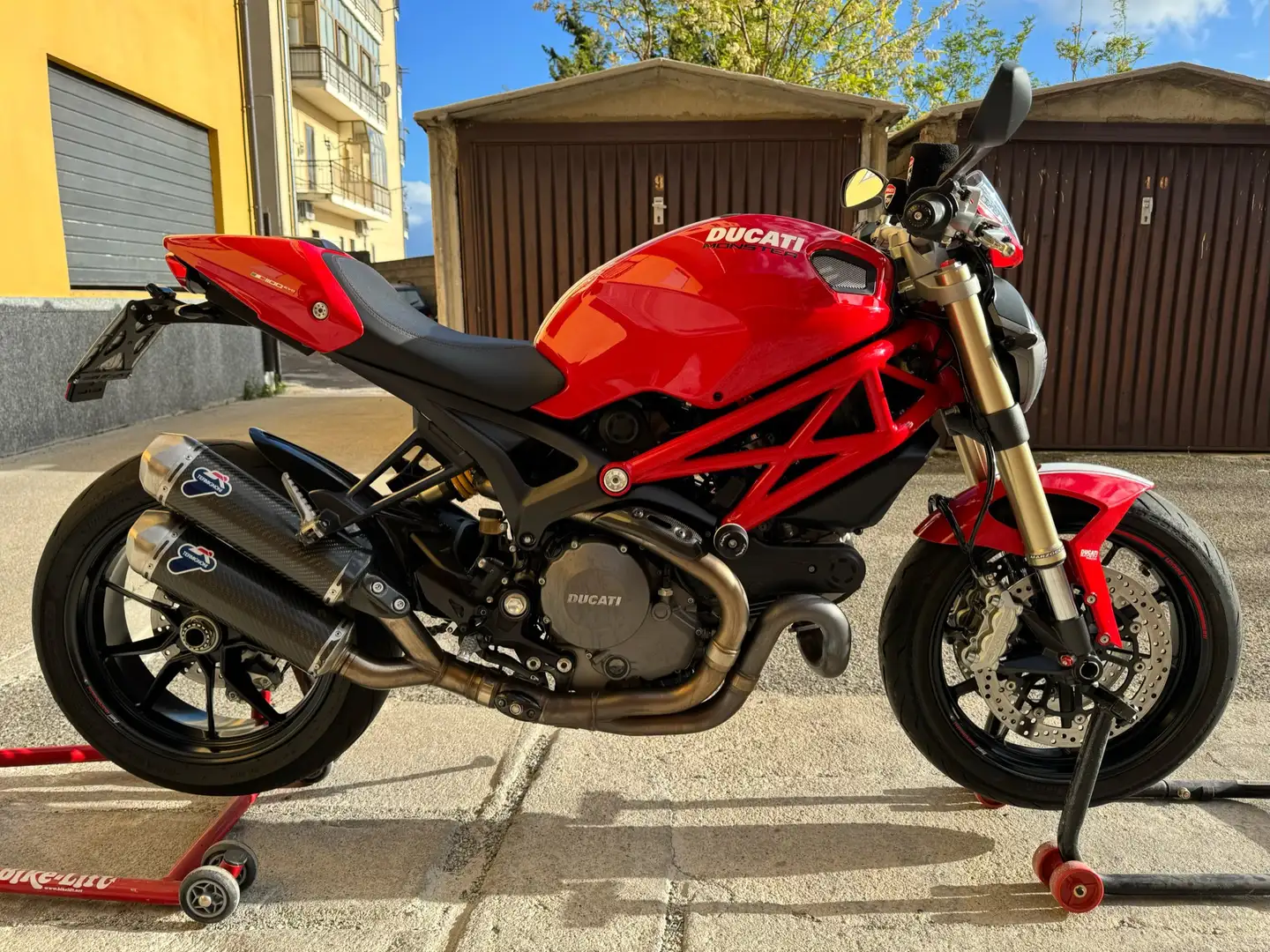 Ducati Monster 1100 EVO Červená - 1