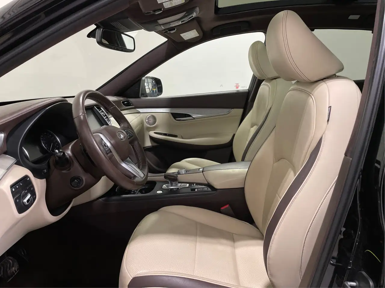 Infiniti QX50 снимка Infiniti QX50