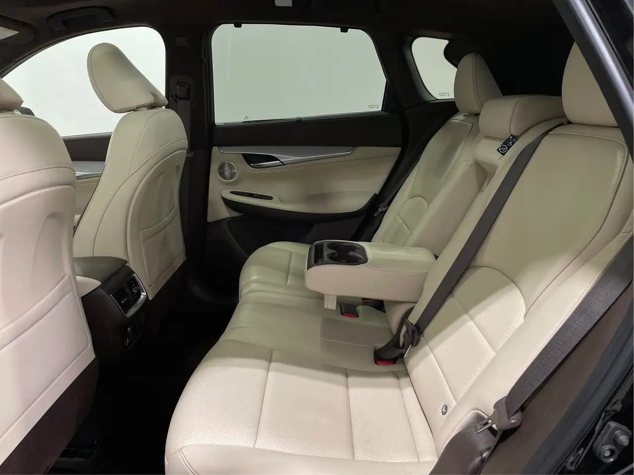 Infiniti QX50 снимка Infiniti QX50