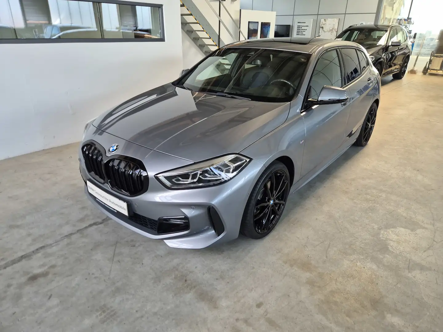 BMW 120 120i M Sport /NAVI/LED/PANO-SD/HIFI/RFK/19 Zoll Gris - 1