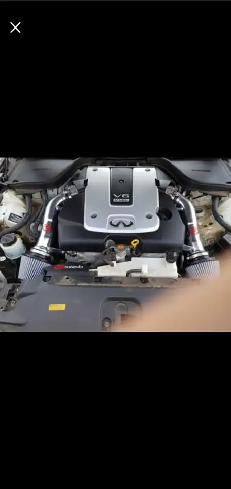 Infiniti Q60 снимка Infiniti Q60