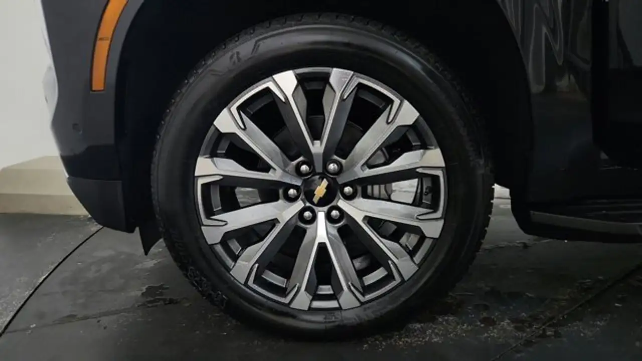 Chevrolet Tahoe снимка Chevrolet Tahoe