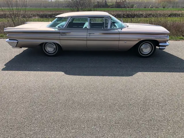 Pontiac Bonneville ventura