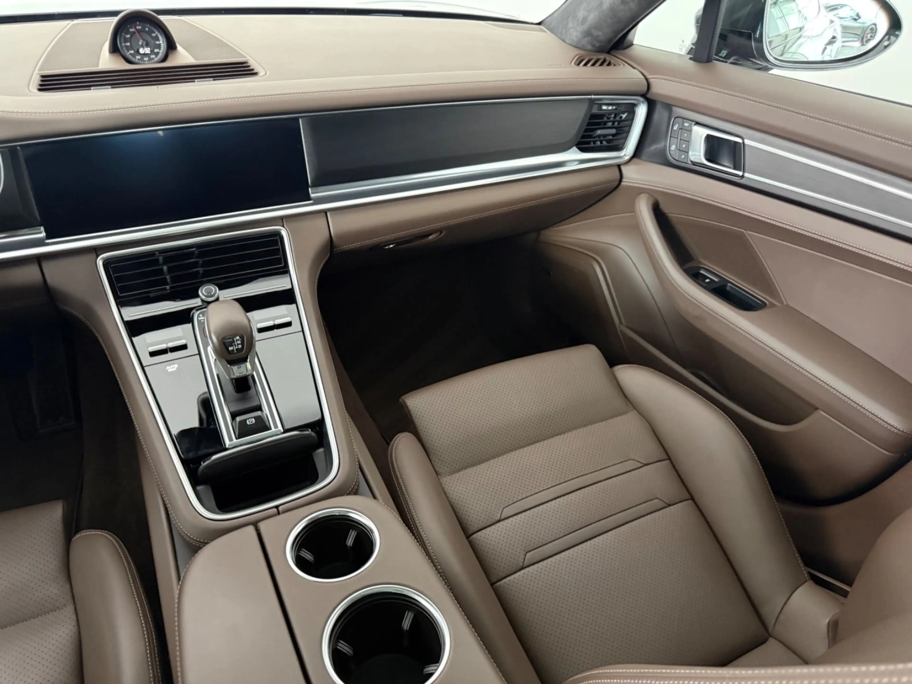Porsche Panamera GTS- 1 Hd-4 x Klima- 21 Zoll-Sportabgas — photo 15