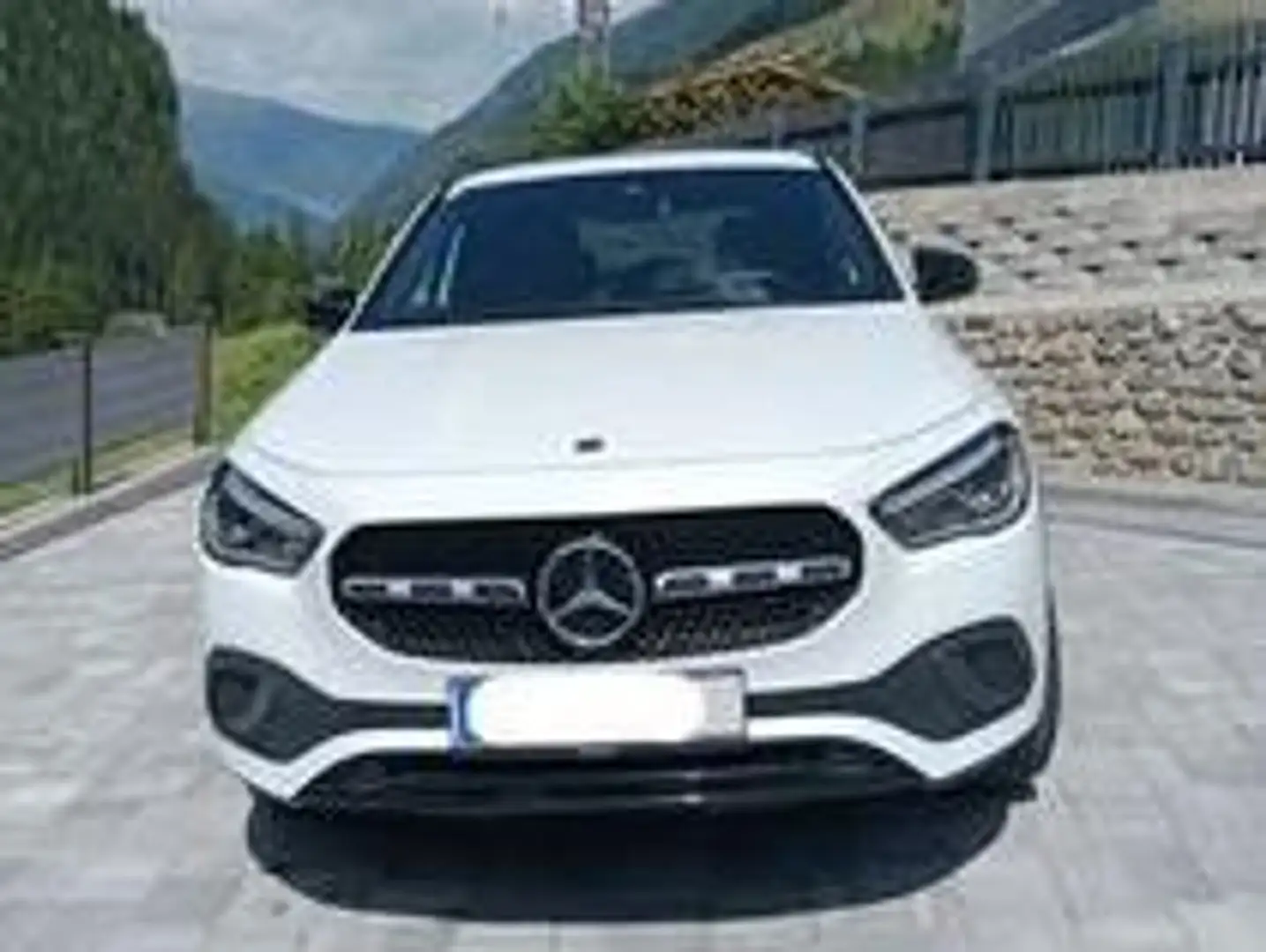 Mercedes-Benz GLA 200 GLA 200 4MATIC Aut. Weiß - 2