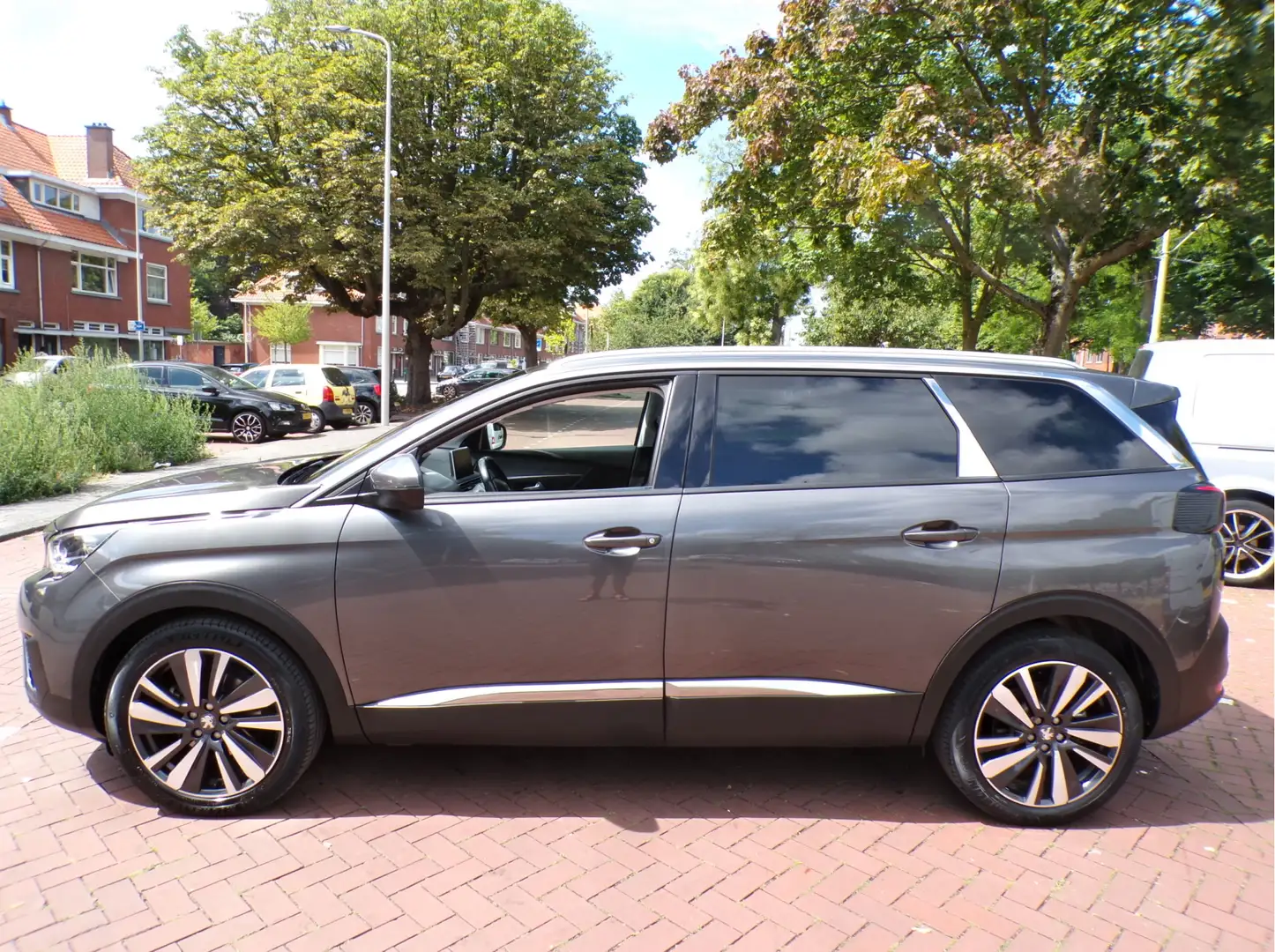 Peugeot 5008 1.2 PureTech Allure 7 PERSOONS..... LUXE UITVOERIN Grigio - 2