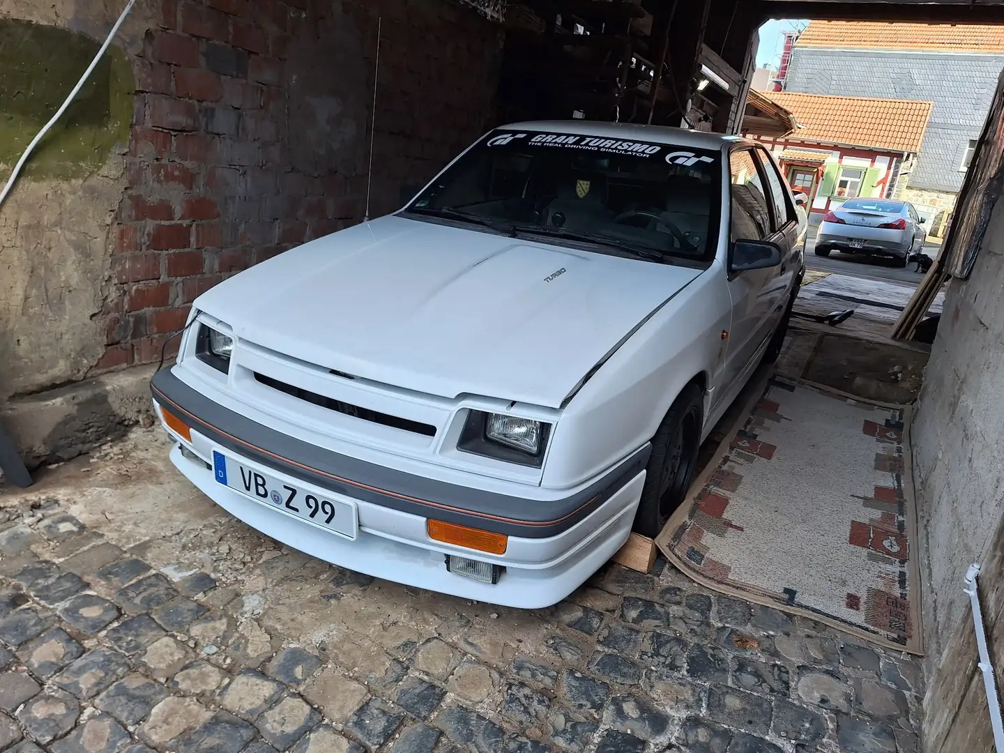 Chrysler ES Turbo Biały - 1