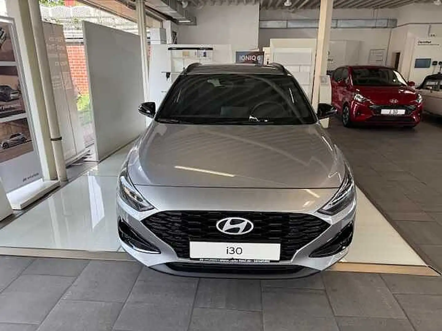 Hyundai i30 Kombi 1.0 T-GDI Comfort Plus*Navi*LED*2 Zonen Klim Argent - 2