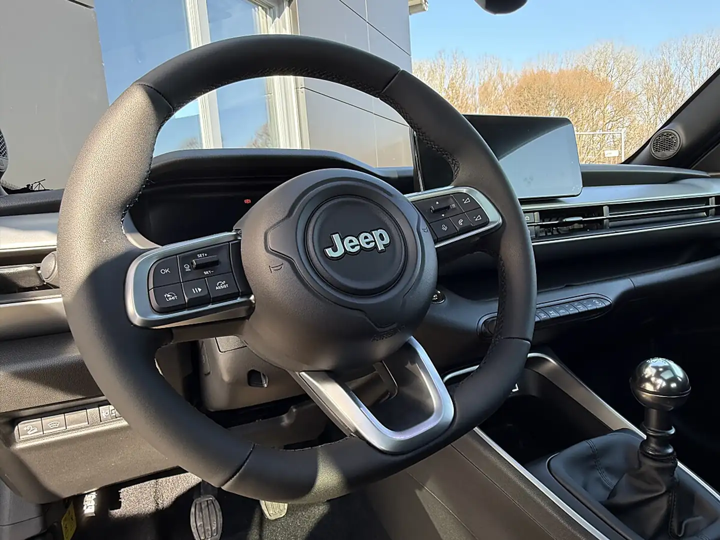 Jeep Avenger 1.2 GSE T3 Summit inklusive Panoramaglasdach, J... Grau - 2