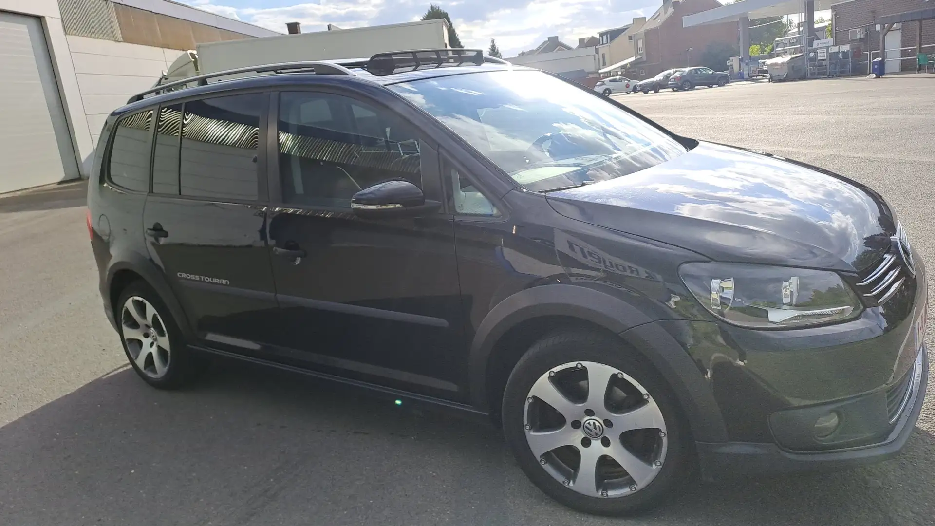 Volkswagen Touran Touran 1.6 CR TDi Trendline Black - 1