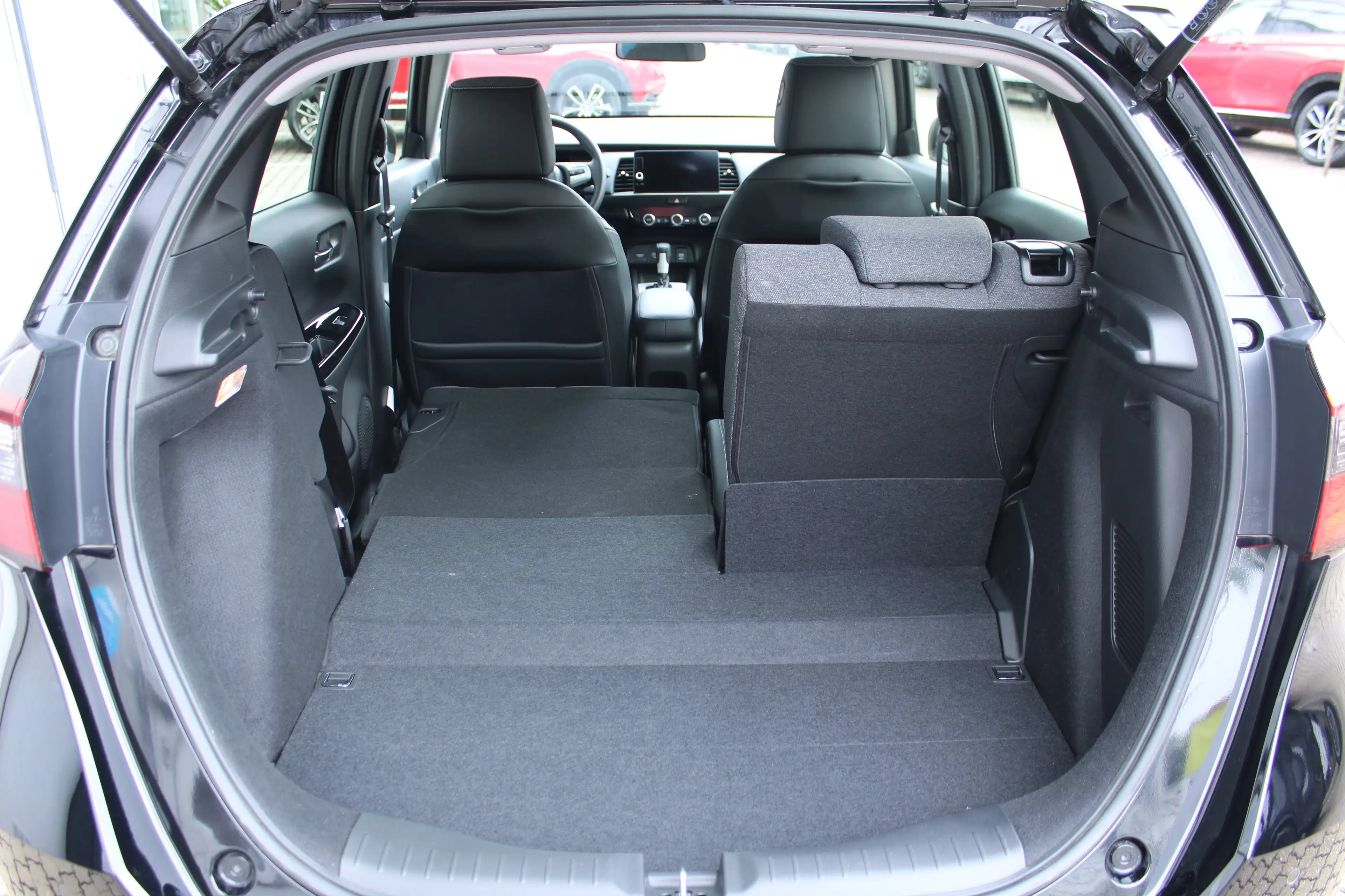 Honda Jazz 1.5 i-MMD Hybrid Elegance — photo 10