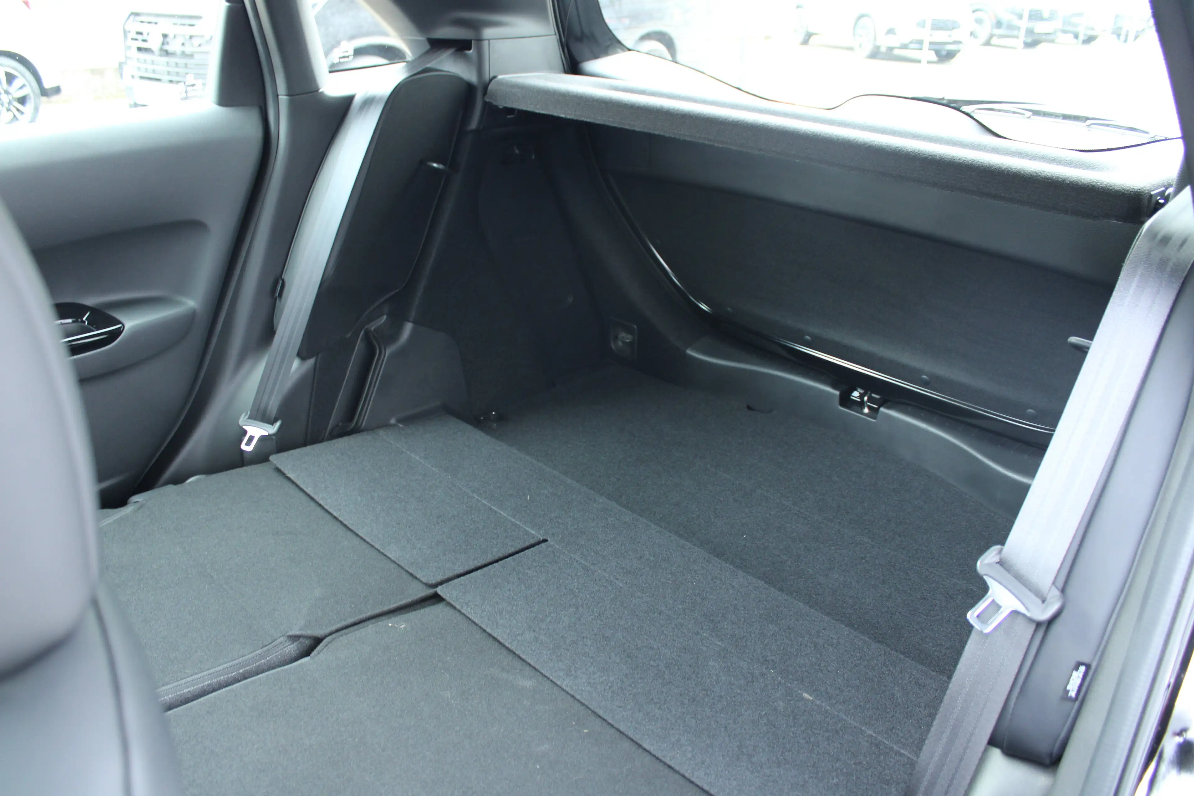 Honda Jazz 1.5 i-MMD Hybrid Elegance — photo 12