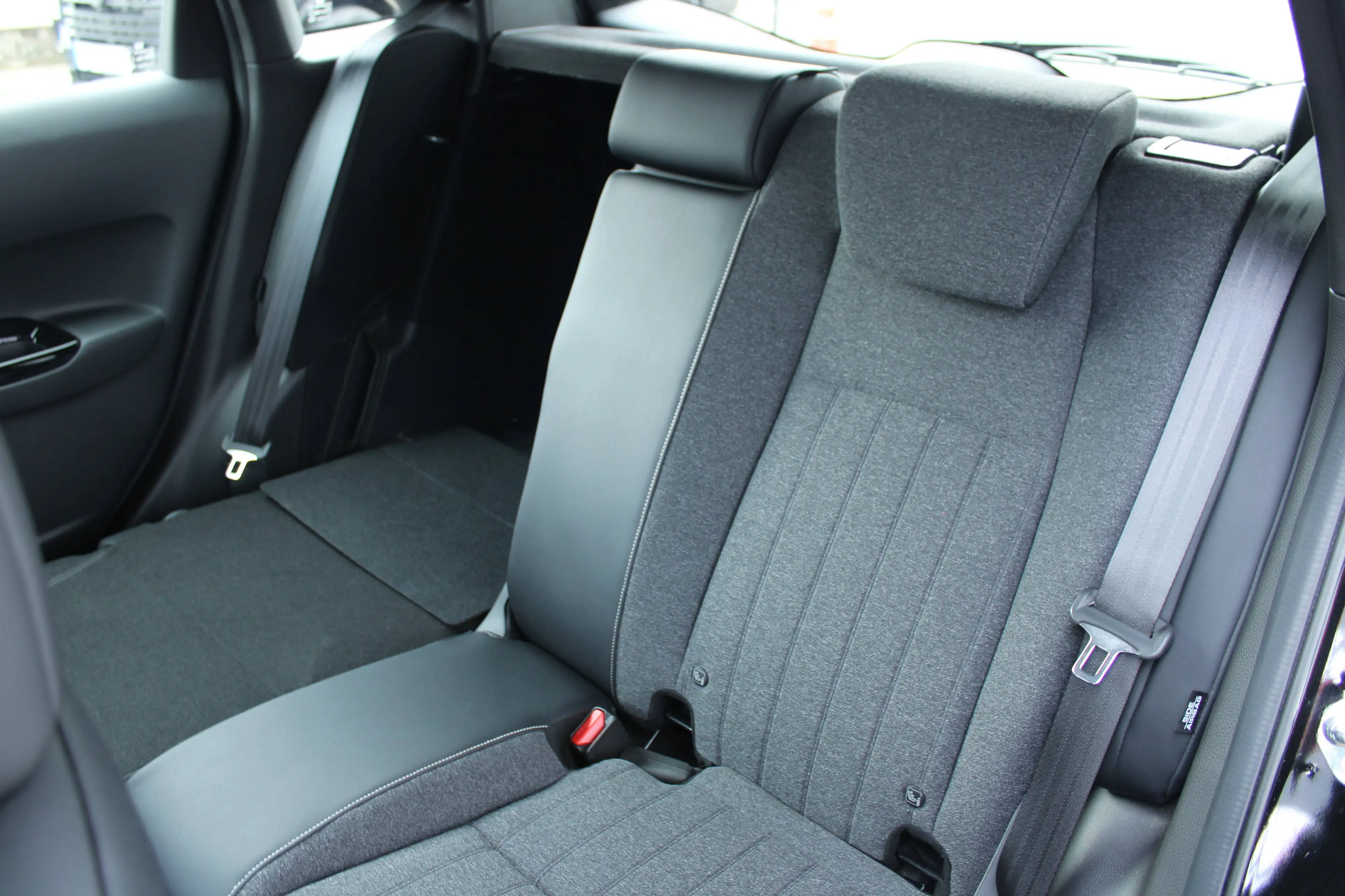Honda Jazz 1.5 i-MMD Hybrid Elegance — photo 13